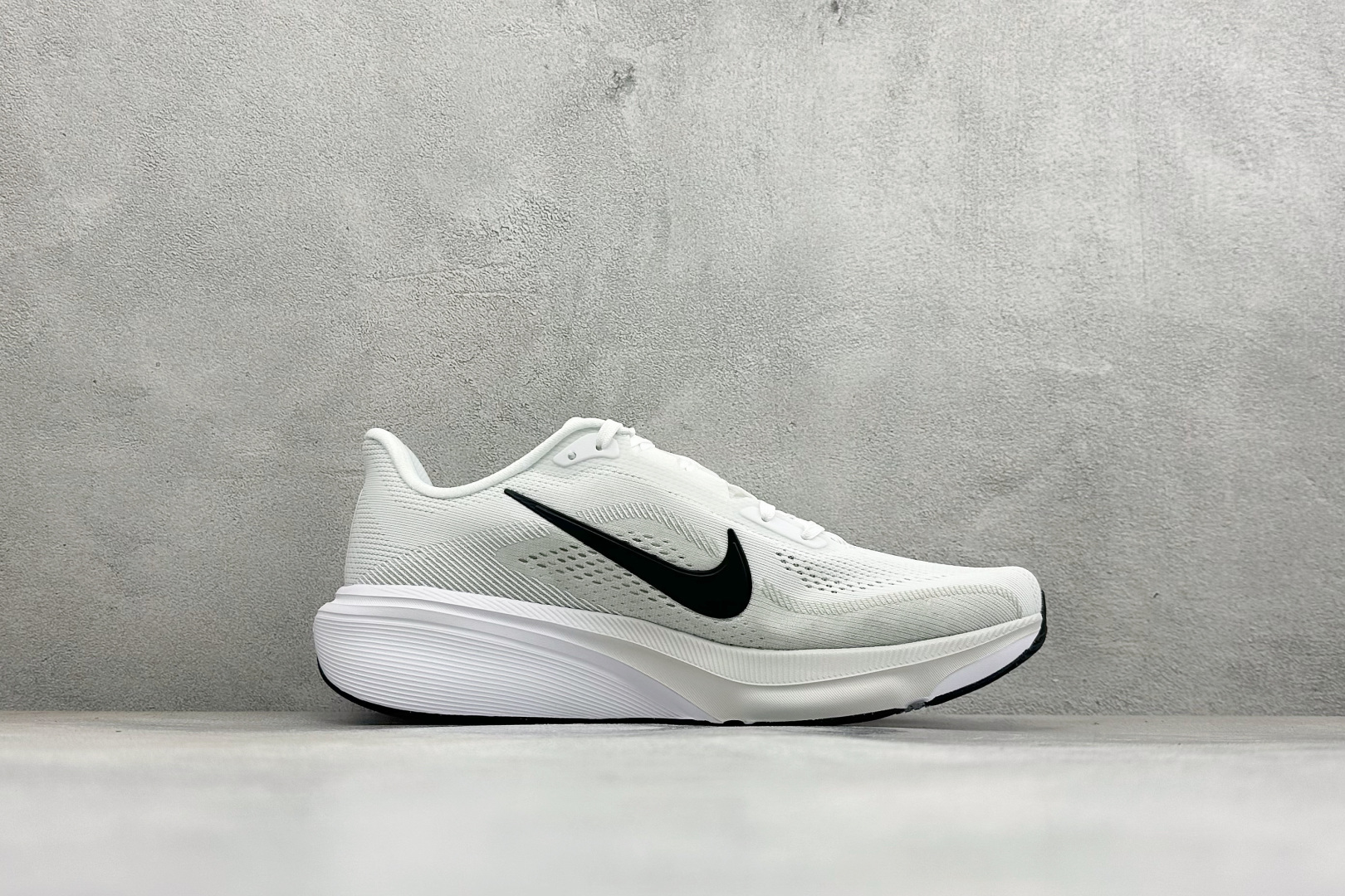 Nike Air Zoom Pegasus 42 耐克网面透气轻便耐磨跑鞋 货号：IB1873-101 尺码：39-48