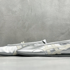 Onitsuka Tiger Gymnarina 鬼塚虎时尚高级芭蕾风玛丽珍鞋 货号:1182A754-020 尺码:3 Onitsuka Tiger Gymnarina 鬼塚虎时尚高级芭蕾风玛丽珍鞋 货号:1182A754-020 尺码:3