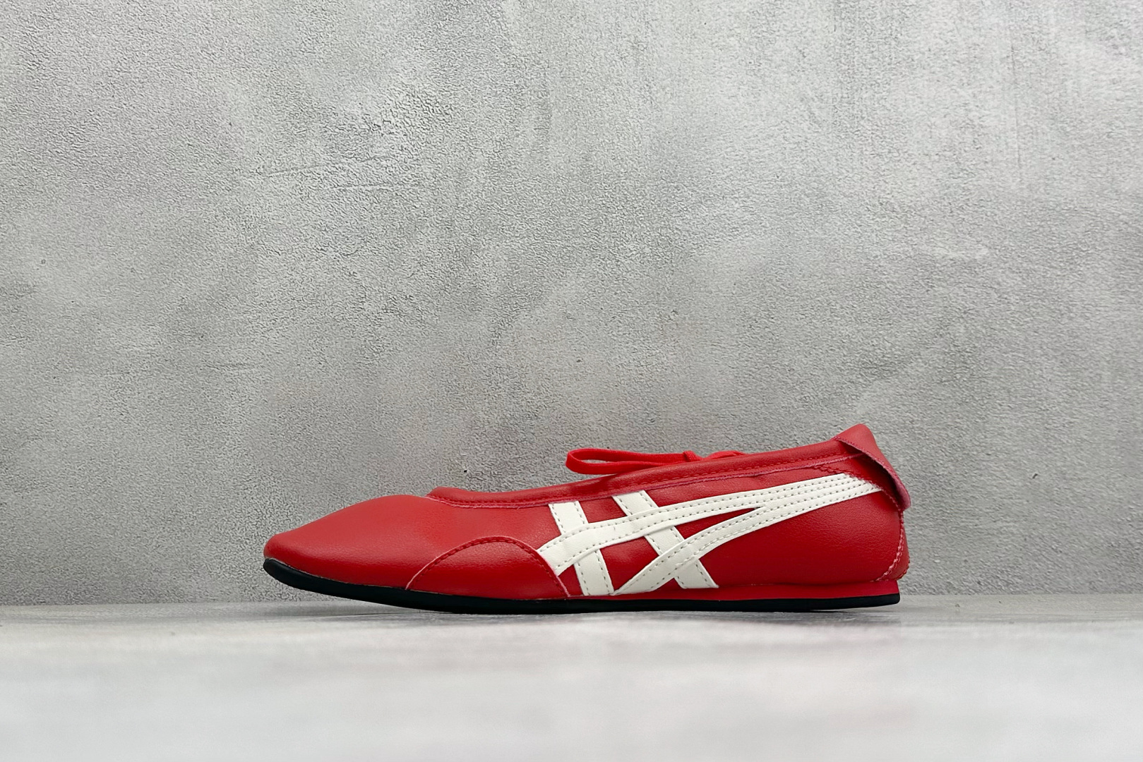 Onitsuka Tiger Gymnarina 鬼塚虎时尚高级芭蕾风玛丽珍鞋 货号：1182A704-600 尺码：3