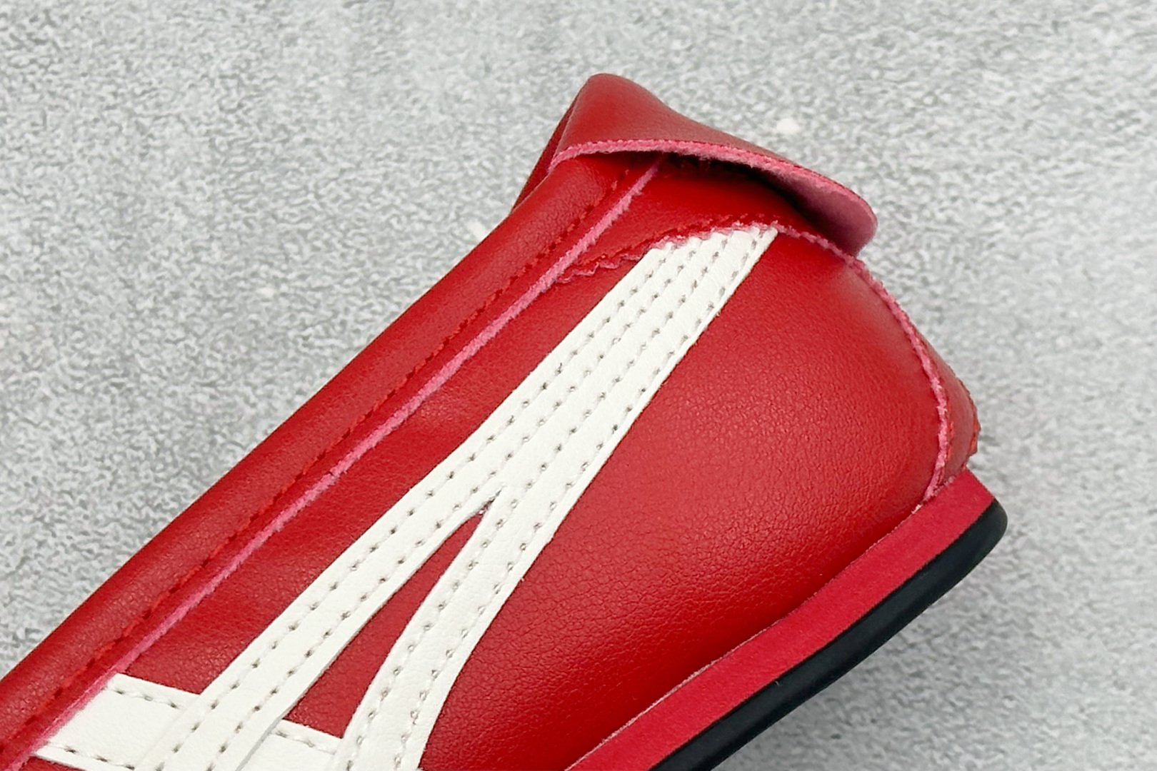Onitsuka Tiger Gymnarina 鬼塚虎时尚高级芭蕾风玛丽珍鞋 货号：1182A704-600 尺码：3