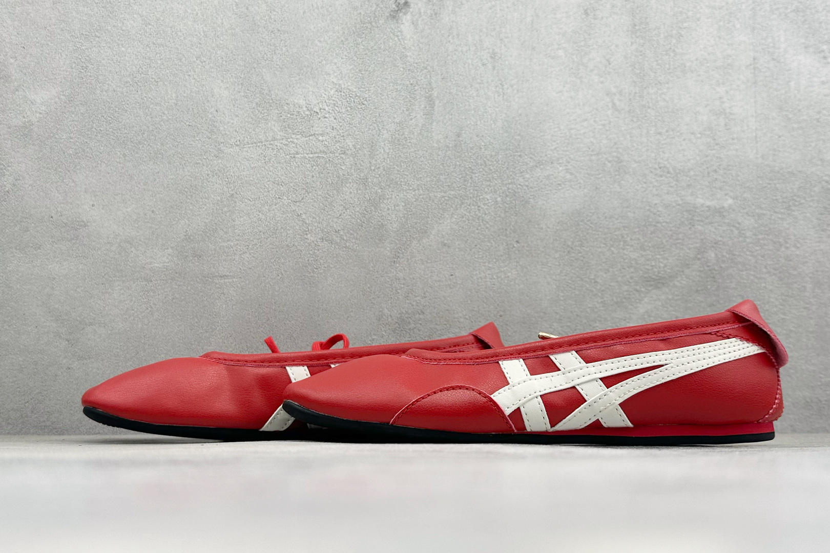 Onitsuka Tiger Gymnarina 鬼塚虎时尚高级芭蕾风玛丽珍鞋 货号：1182A704-600 尺码：3