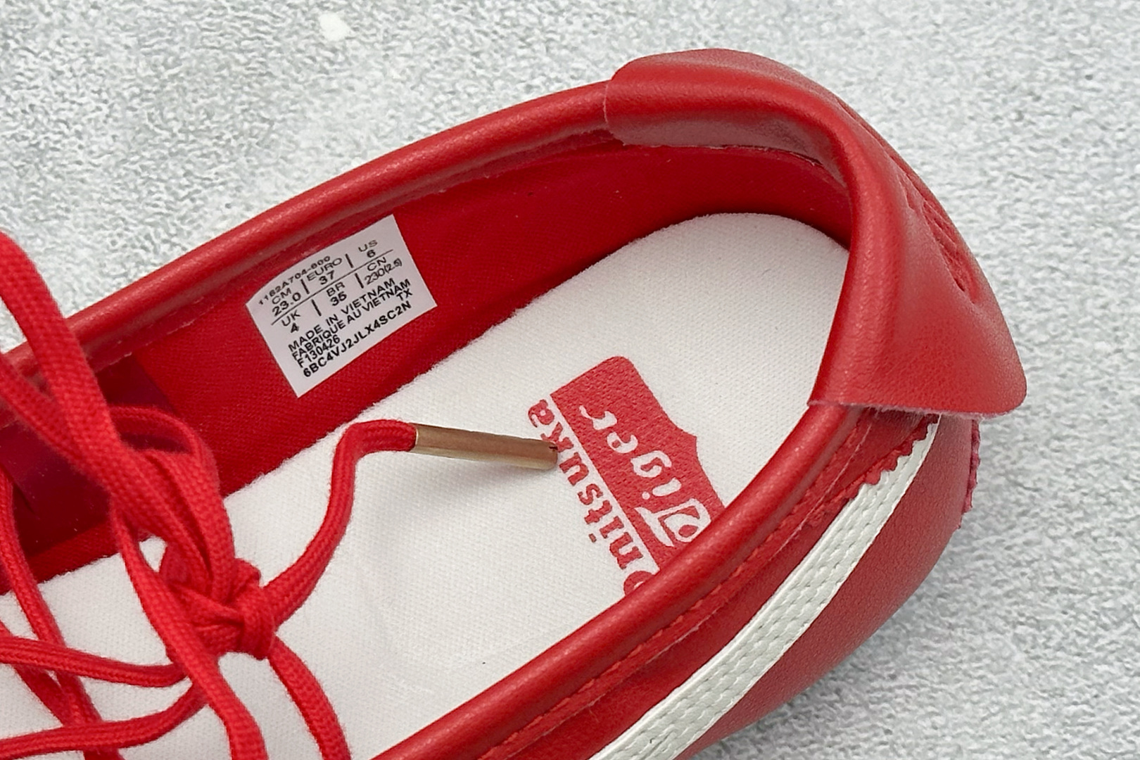 Onitsuka Tiger Gymnarina 鬼塚虎时尚高级芭蕾风玛丽珍鞋 货号：1182A704-600 尺码：3