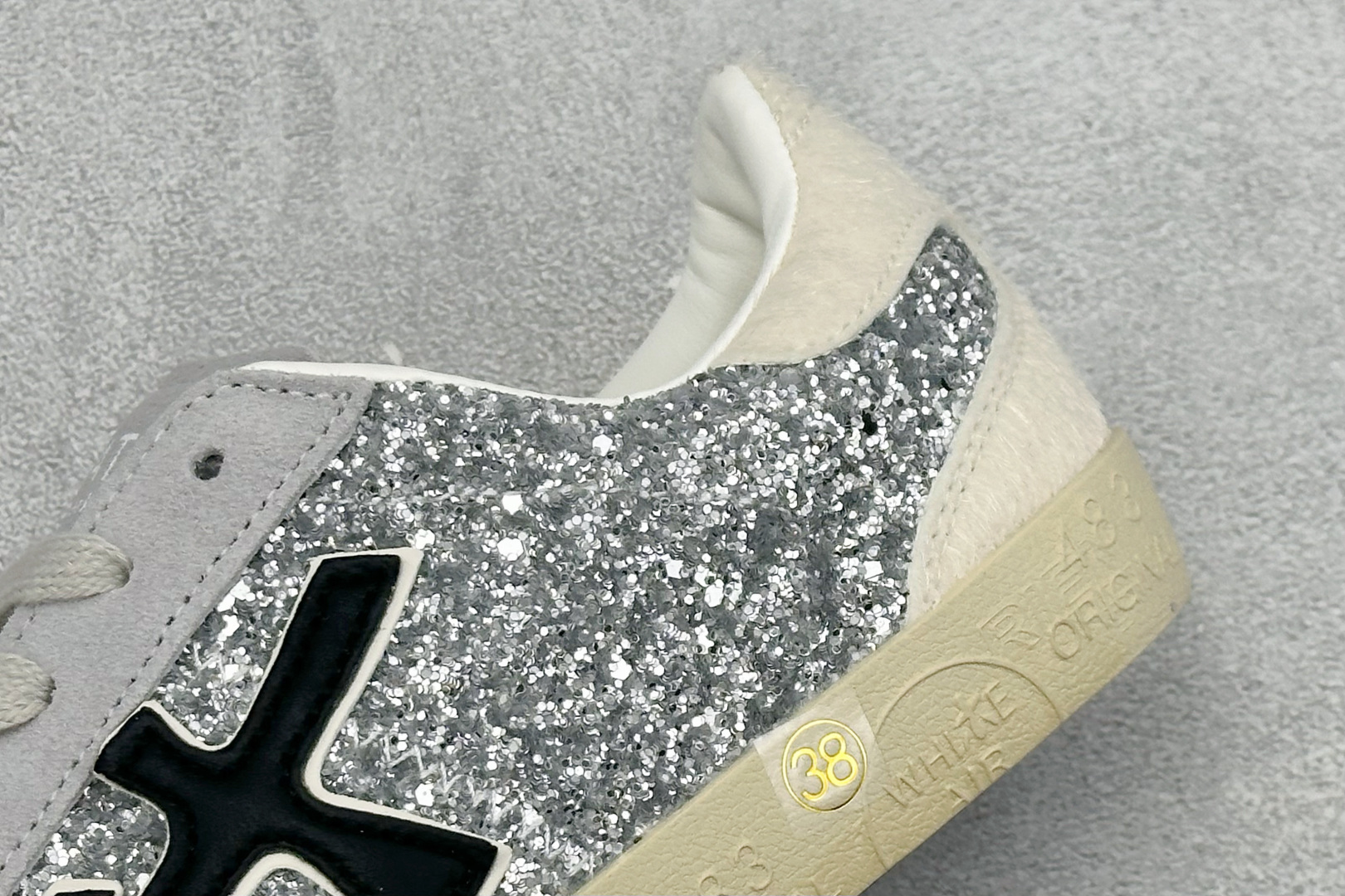 普瑞米亚达 Premiata Lander Trainers 兰诺系列米字复古百搭休闲运动板鞋 premiata是意大利 普瑞米亚达 Premiata Lander Trainers 兰诺系列米字复古百搭休闲运动板鞋 premiata是意大利