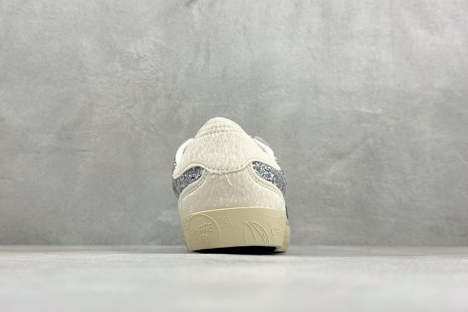 普瑞米亚达 Premiata Lander Trainers 兰诺系列米字复古百搭休闲运动板鞋 premiata是意大利 普瑞米亚达 Premiata Lander Trainers 兰诺系列米字复古百搭休闲运动板鞋 premiata是意大利