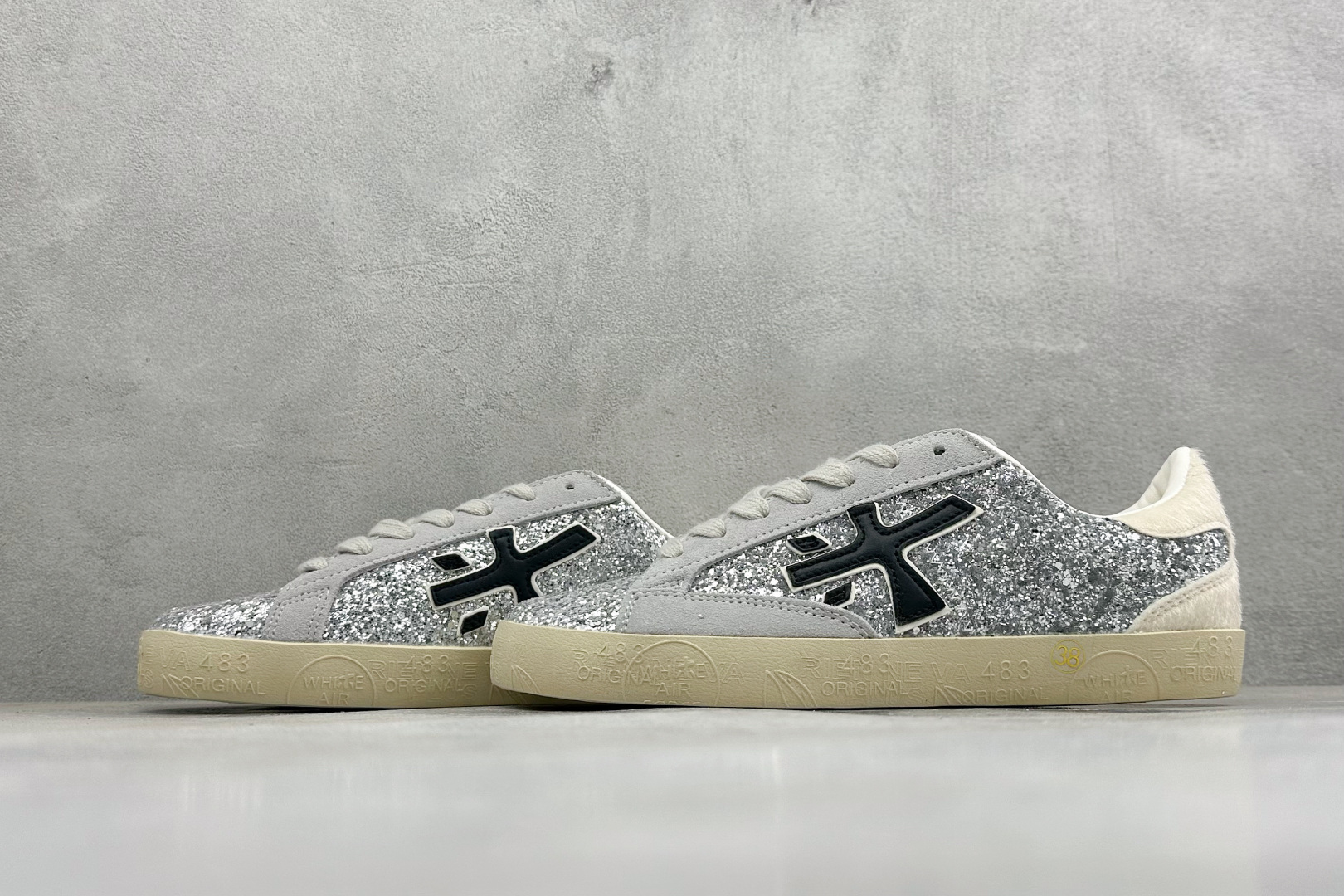 普瑞米亚达 Premiata Lander Trainers 兰诺系列米字复古百搭休闲运动板鞋 premiata是意大利 普瑞米亚达 Premiata Lander Trainers 兰诺系列米字复古百搭休闲运动板鞋 premiata是意大利