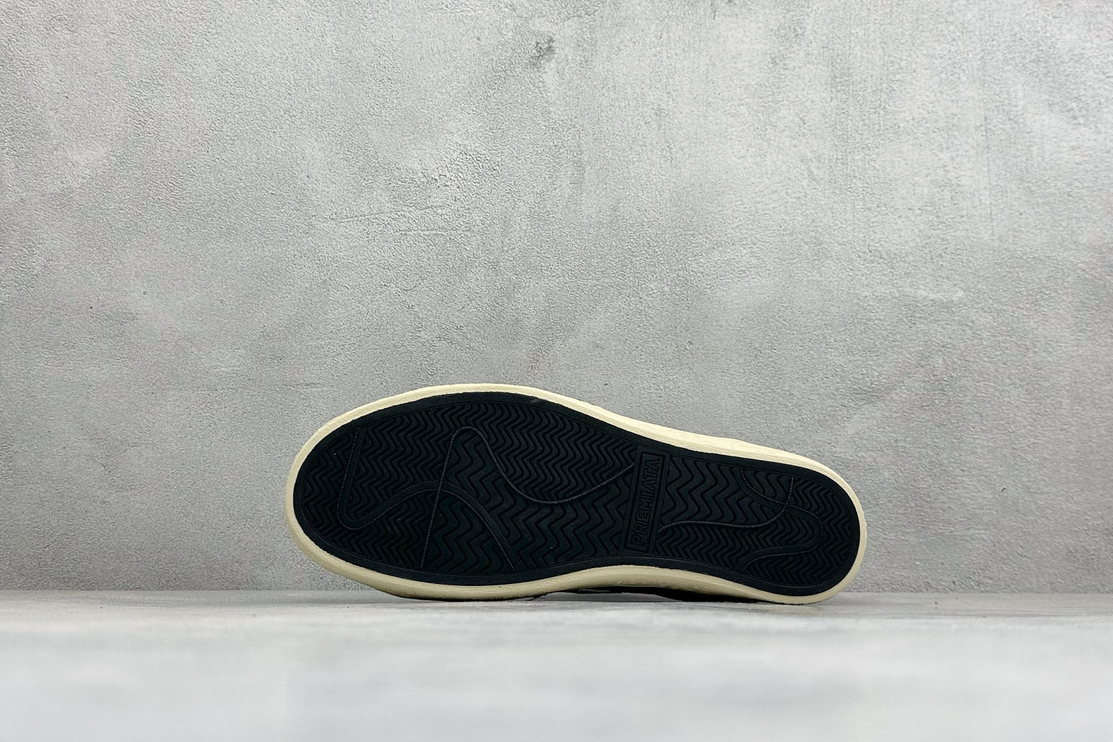 普瑞米亚达 Premiata Lander Trainers 兰诺系列米字复古百搭休闲运动板鞋 premiata是意大利 普瑞米亚达 Premiata Lander Trainers 兰诺系列米字复古百搭休闲运动板鞋 premiata是意大利