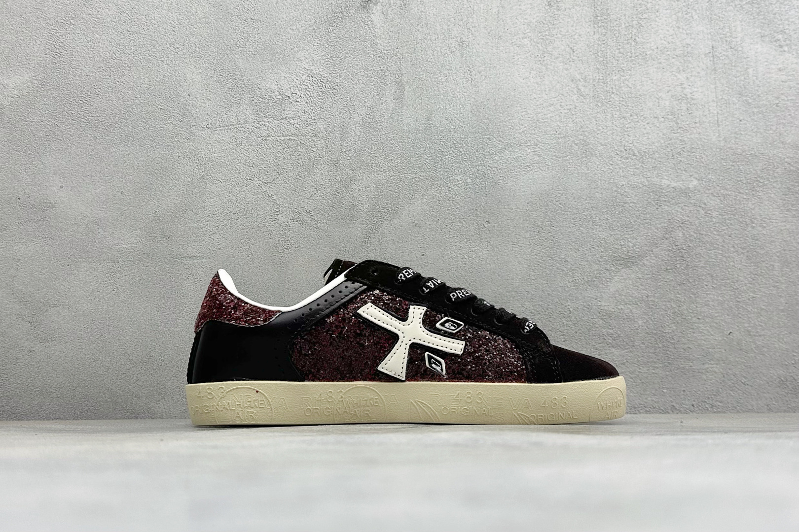 普瑞米亚达 Premiata Lander Trainers 兰诺系列米字复古百搭休闲运动板鞋 premiata是意大利 普瑞米亚达 Premiata Lander Trainers 兰诺系列米字复古百搭休闲运动板鞋 premiata是意大利