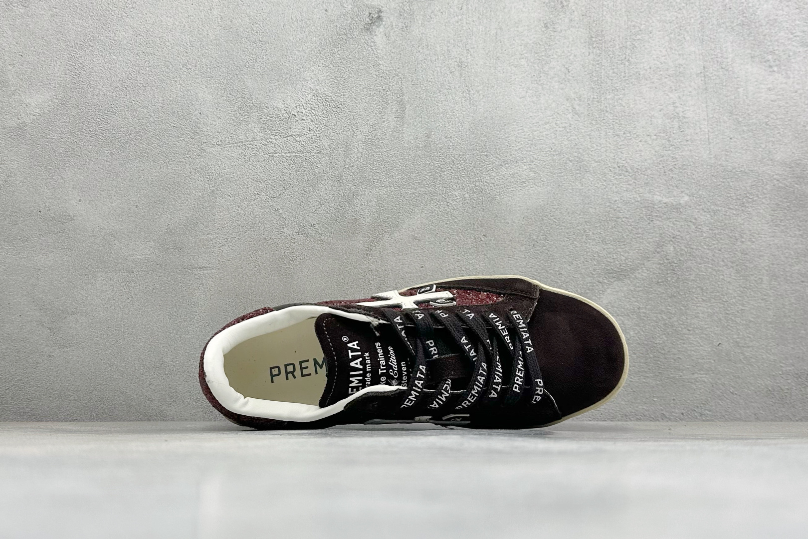 普瑞米亚达 Premiata Lander Trainers 兰诺系列米字复古百搭休闲运动板鞋 premiata是意大利 普瑞米亚达 Premiata Lander Trainers 兰诺系列米字复古百搭休闲运动板鞋 premiata是意大利