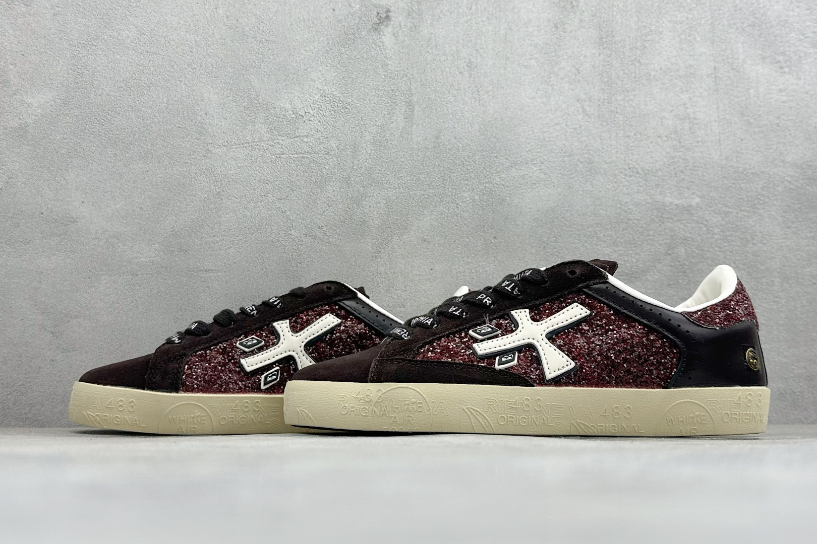 普瑞米亚达 Premiata Lander Trainers 兰诺系列米字复古百搭休闲运动板鞋 premiata是意大利 普瑞米亚达 Premiata Lander Trainers 兰诺系列米字复古百搭休闲运动板鞋 premiata是意大利