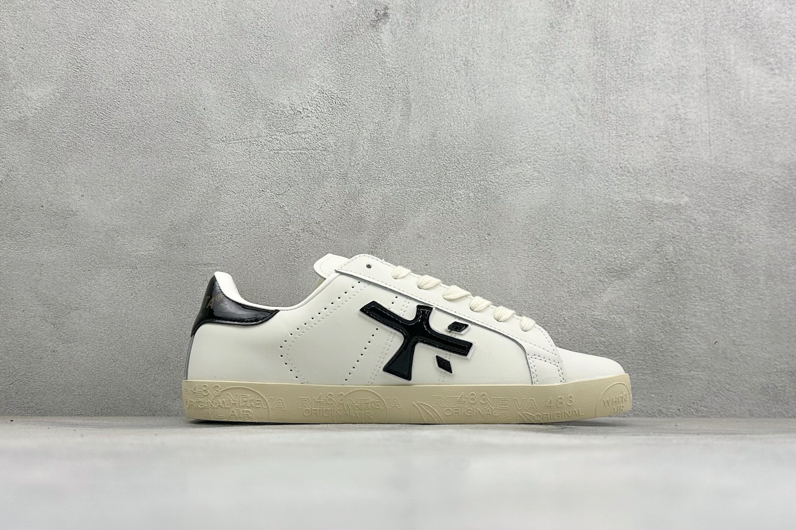 普瑞米亚达 Premiata Lander Trainers 兰诺系列米字复古百搭休闲运动板鞋 premiata是意大利 普瑞米亚达 Premiata Lander Trainers 兰诺系列米字复古百搭休闲运动板鞋 premiata是意大利