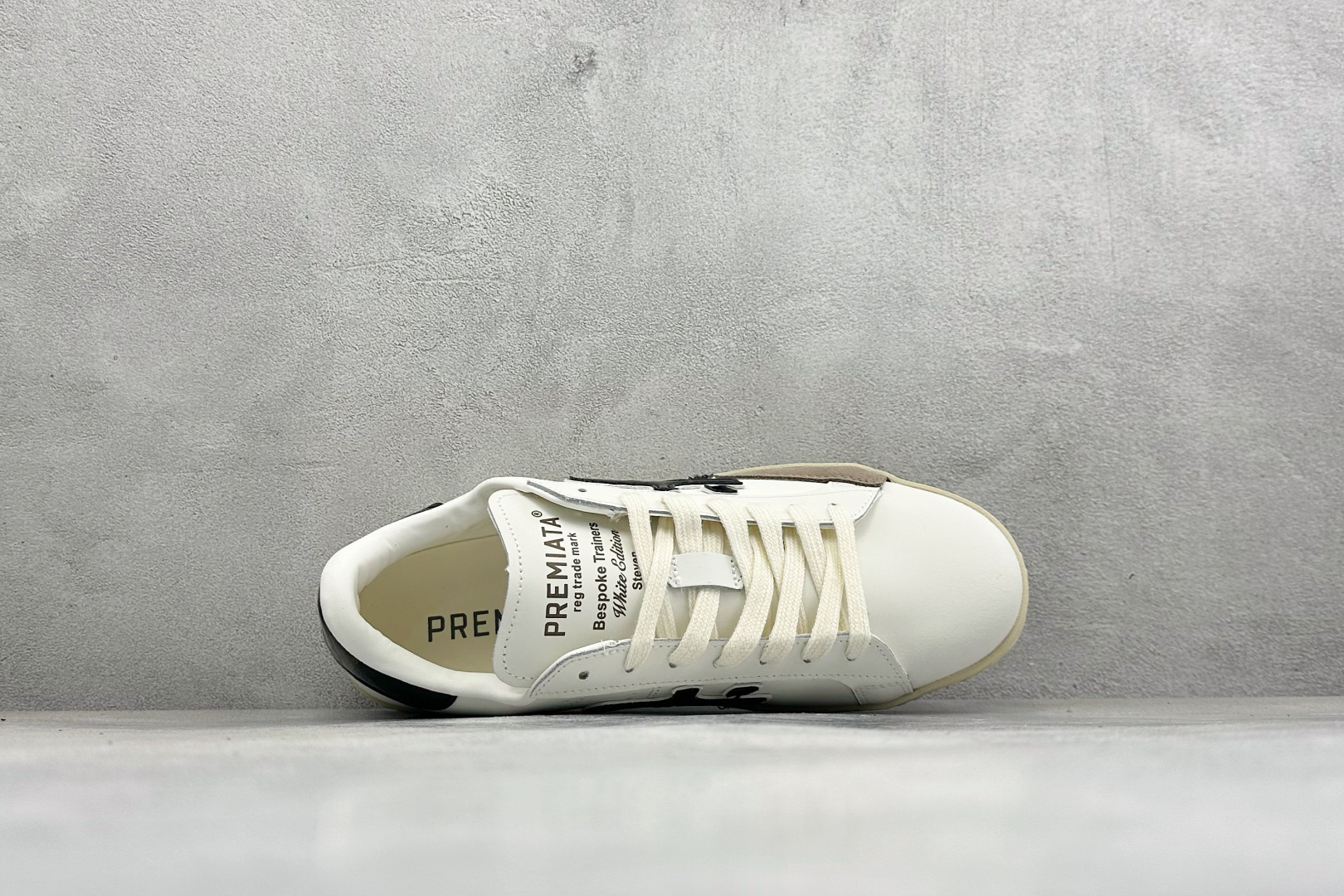 普瑞米亚达 Premiata Lander Trainers 兰诺系列米字复古百搭休闲运动板鞋 premiata是意大利 普瑞米亚达 Premiata Lander Trainers 兰诺系列米字复古百搭休闲运动板鞋 premiata是意大利