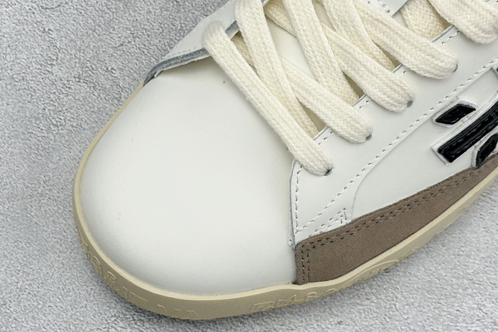 普瑞米亚达 Premiata Lander Trainers 兰诺系列米字复古百搭休闲运动板鞋 premiata是意大利 普瑞米亚达 Premiata Lander Trainers 兰诺系列米字复古百搭休闲运动板鞋 premiata是意大利