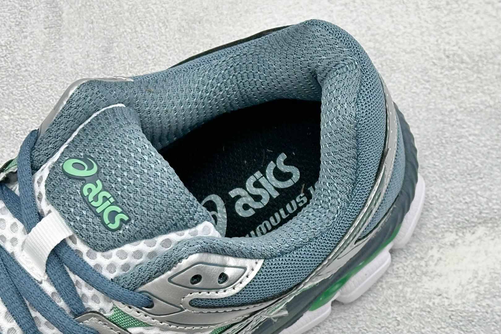 D版Asics Gel-Cumulus 16 亚瑟士 防滑耐磨 休闲运动鞋 采用双层提花网面设计 提高包裹性和透气性 后