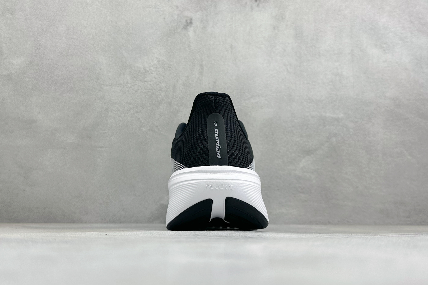 LC版NK Air Zoom Pegasus 42代 耐磨防滑运动跑步鞋 高端零售专供 内置Zoom气垫 鞋盒钢印 原厂 LC版NK Air Zoom Pegasus 42代 耐磨防滑运动跑步鞋 高端零售专供 内置Zoom气垫 鞋盒钢印 原厂