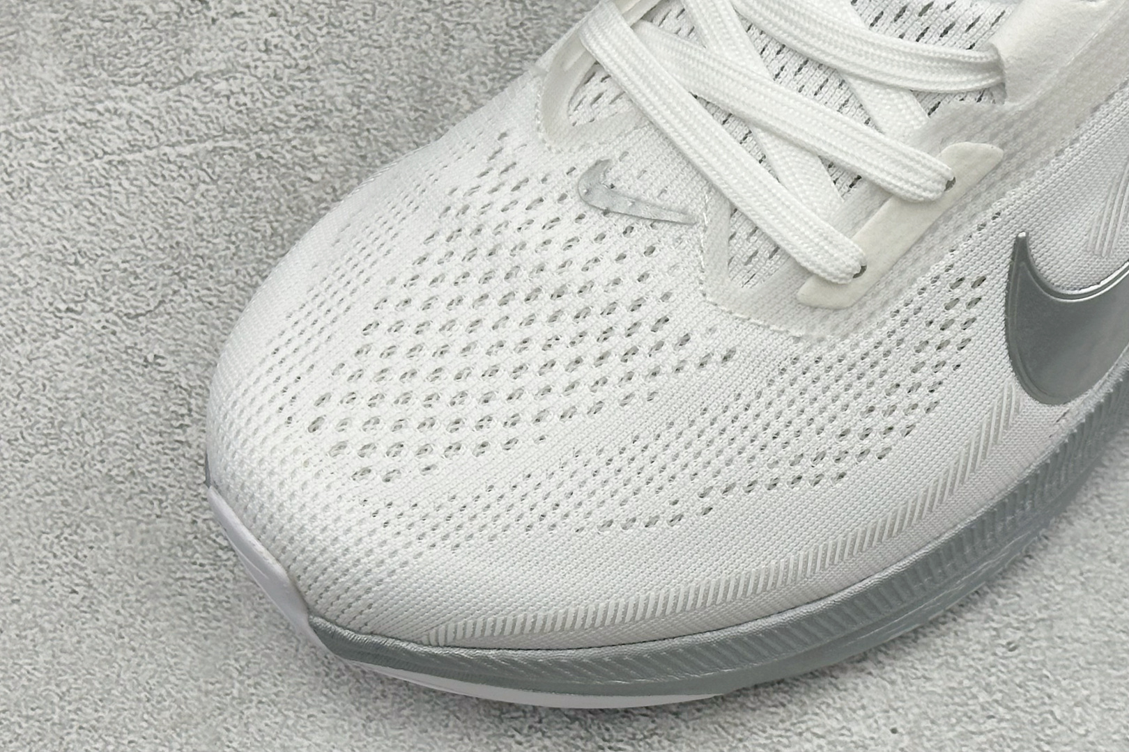 LC版NK Air Zoom Pegasus 42代 耐磨防滑运动跑步鞋 高端零售专供 内置Zoom气垫 鞋盒钢印 原厂