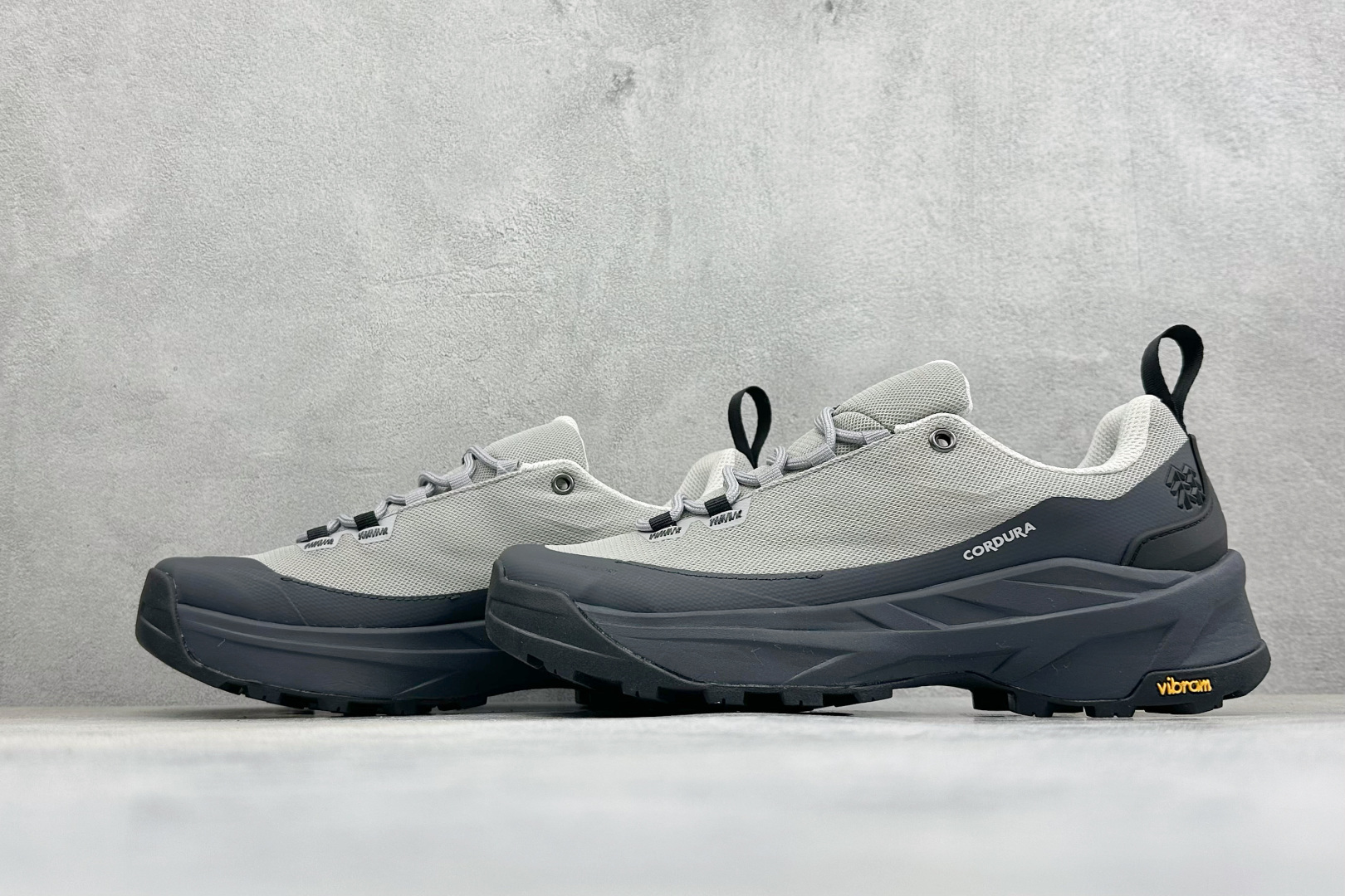绿X版可隆KOLON SPORT MA APPROACH VENTI 户外V底止滑防滑徒步鞋 货号：LUFH6AN012