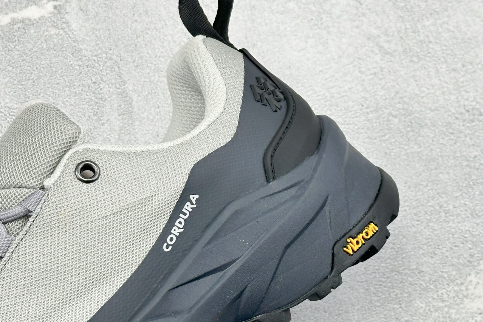 绿X版可隆KOLON SPORT MA APPROACH VENTI 户外V底止滑防滑徒步鞋 货号：LUFH6AN012