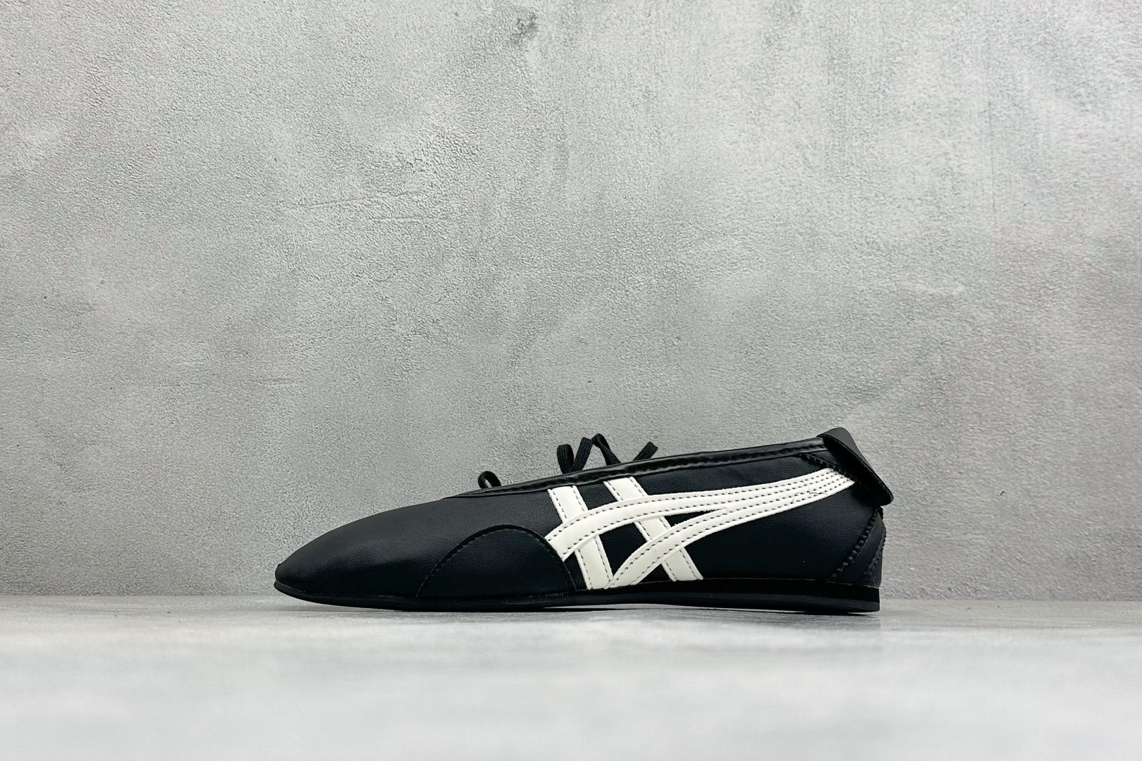 FX版亚瑟士Onitsuka GYMNARINA 鬼冢虎玛丽珍芭蕾鞋 热门爆款来袭 夏季必备 头层皮面玛丽珍芭蕾鞋款 原