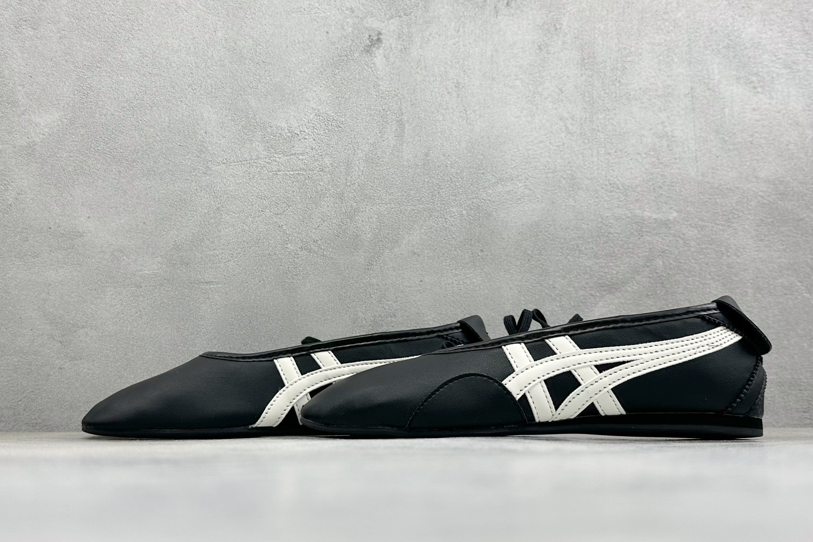 FX版亚瑟士Onitsuka GYMNARINA 鬼冢虎玛丽珍芭蕾鞋 热门爆款来袭 夏季必备 头层皮面玛丽珍芭蕾鞋款 原