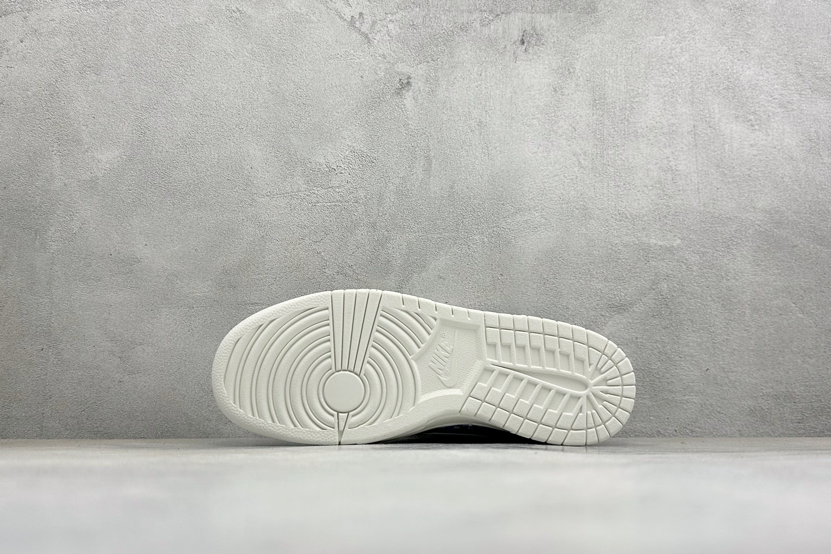 FY福利 Nike SB Dunk Low 白兰棋盘 低帮休闲板鞋 独家版型蒸餾加工帶來的是更好的视觉和脚感体验大厂纯原