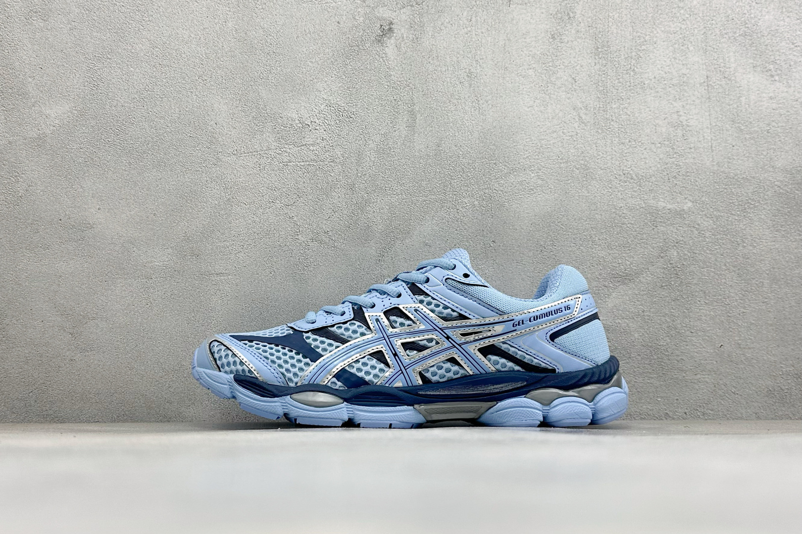 D版Asics Gel-Cumulus 16 亚瑟士 防滑耐磨 休闲运动鞋 采用双层提花网面设计 提高包裹性和透气性 后 D版Asics Gel-Cumulus 16 亚瑟士 防滑耐磨 休闲运动鞋 采用双层提花网面设计 提高包裹性和透气性 后