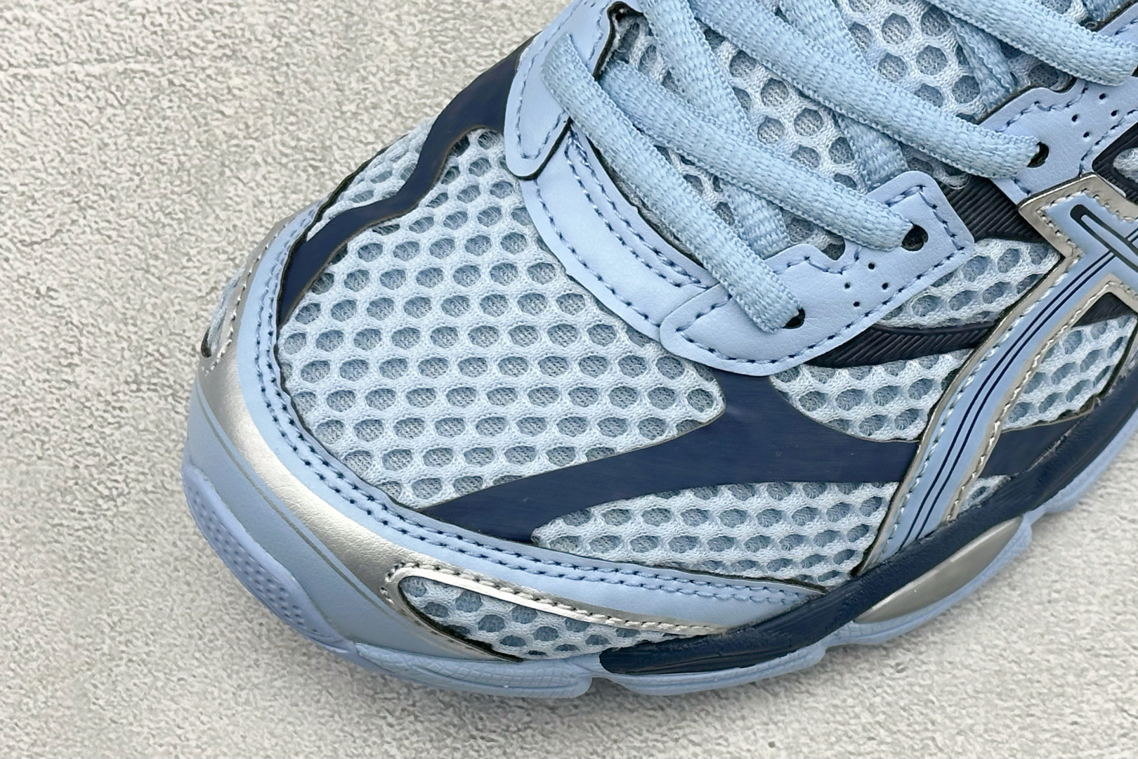 D版Asics Gel-Cumulus 16 亚瑟士 防滑耐磨 休闲运动鞋 采用双层提花网面设计 提高包裹性和透气性 后 D版Asics Gel-Cumulus 16 亚瑟士 防滑耐磨 休闲运动鞋 采用双层提花网面设计 提高包裹性和透气性 后