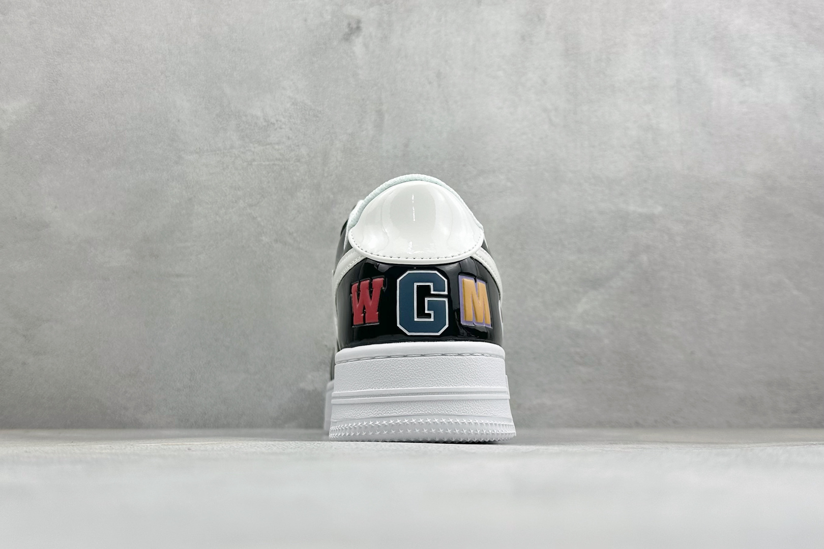 福利特价 Bape Star To Low 纯原配色明星同款 经典猿人头空军低帮运动休闲板鞋 货号：1G80-191-0