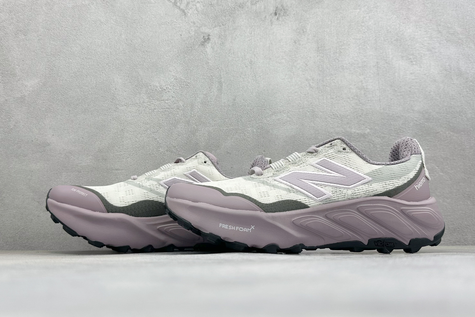 新百伦New Balance Fresh FoamXNB880 柔软舒适防滑耐磨低帮休闲跑步鞋 货号：W880B15 尺