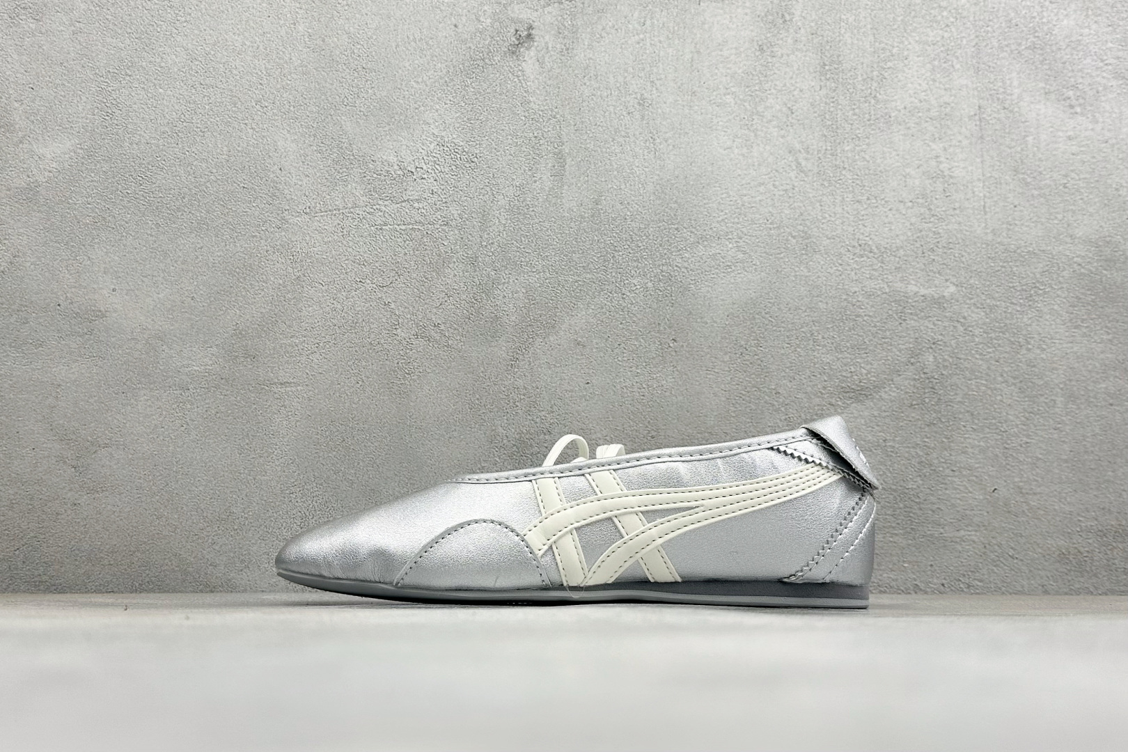 FX版亚瑟士Onitsuka GYMNARINA 鬼冢虎玛丽珍芭蕾鞋 热门爆款来袭 夏季必备 头层皮面玛丽珍芭蕾鞋款 原 FX版亚瑟士Onitsuka GYMNARINA 鬼冢虎玛丽珍芭蕾鞋 热门爆款来袭 夏季必备 头层皮面玛丽珍芭蕾鞋款 原