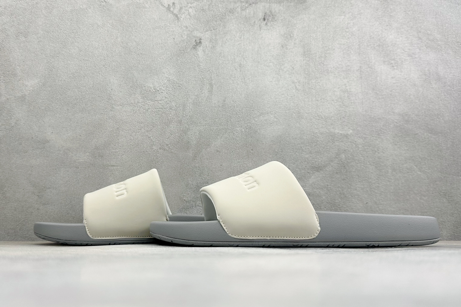lululemon Restfeel Slide 露露乐蒙舒适柔软防滑耐磨一字拖鞋 lululemon Restfeel