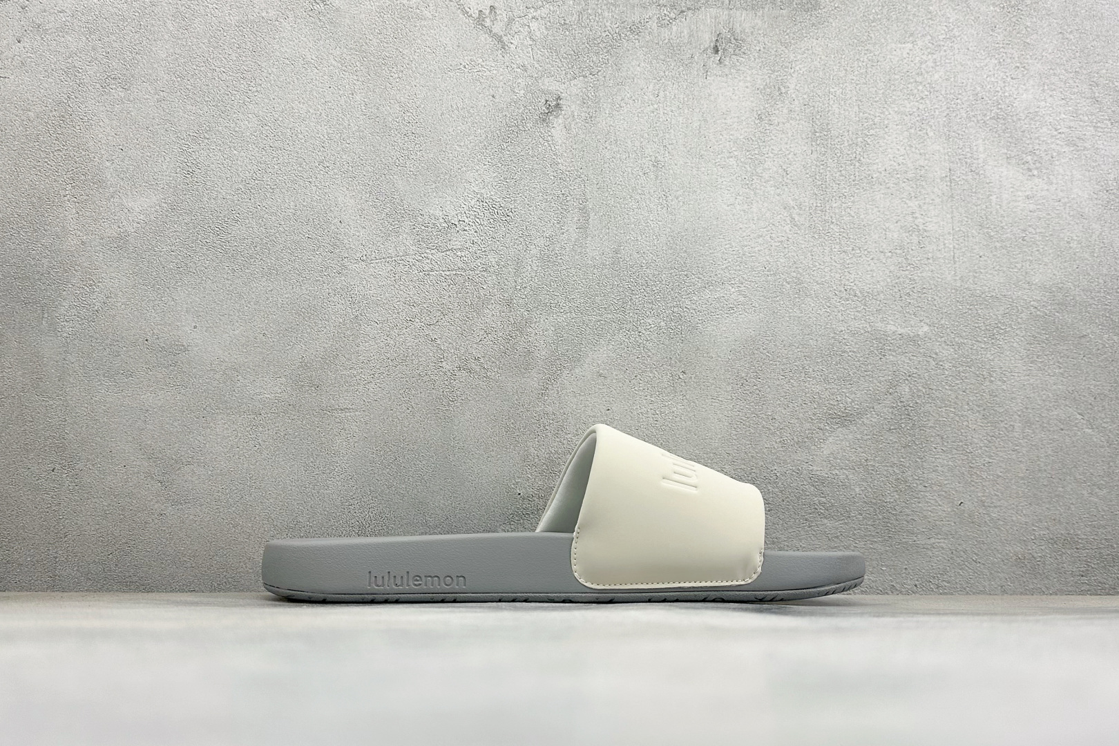 lululemon Restfeel Slide 露露乐蒙舒适柔软防滑耐磨一字拖鞋 lululemon Restfeel