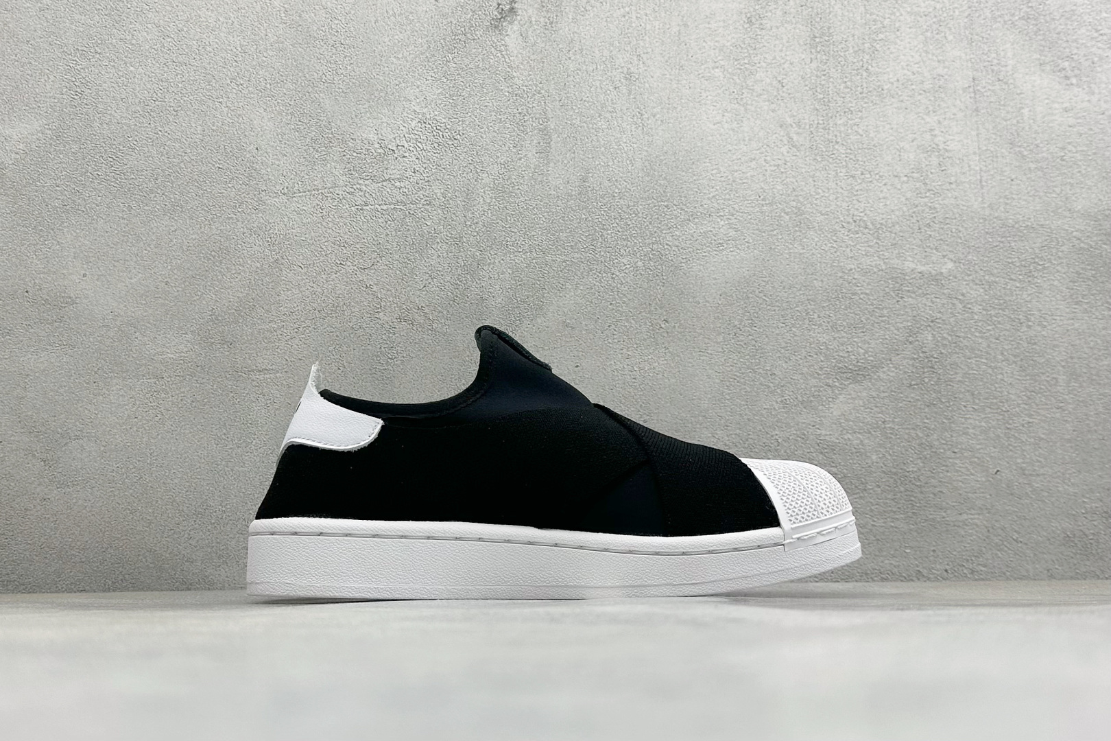 Adidas Originals Superstar 贝壳头绑带休闲板鞋 #头层牛皮 原厂固色弹力网布 细节随意对比 货 Adidas Originals Superstar 贝壳头绑带休闲板鞋 #头层牛皮 原厂固色弹力网布 细节随意对比 货