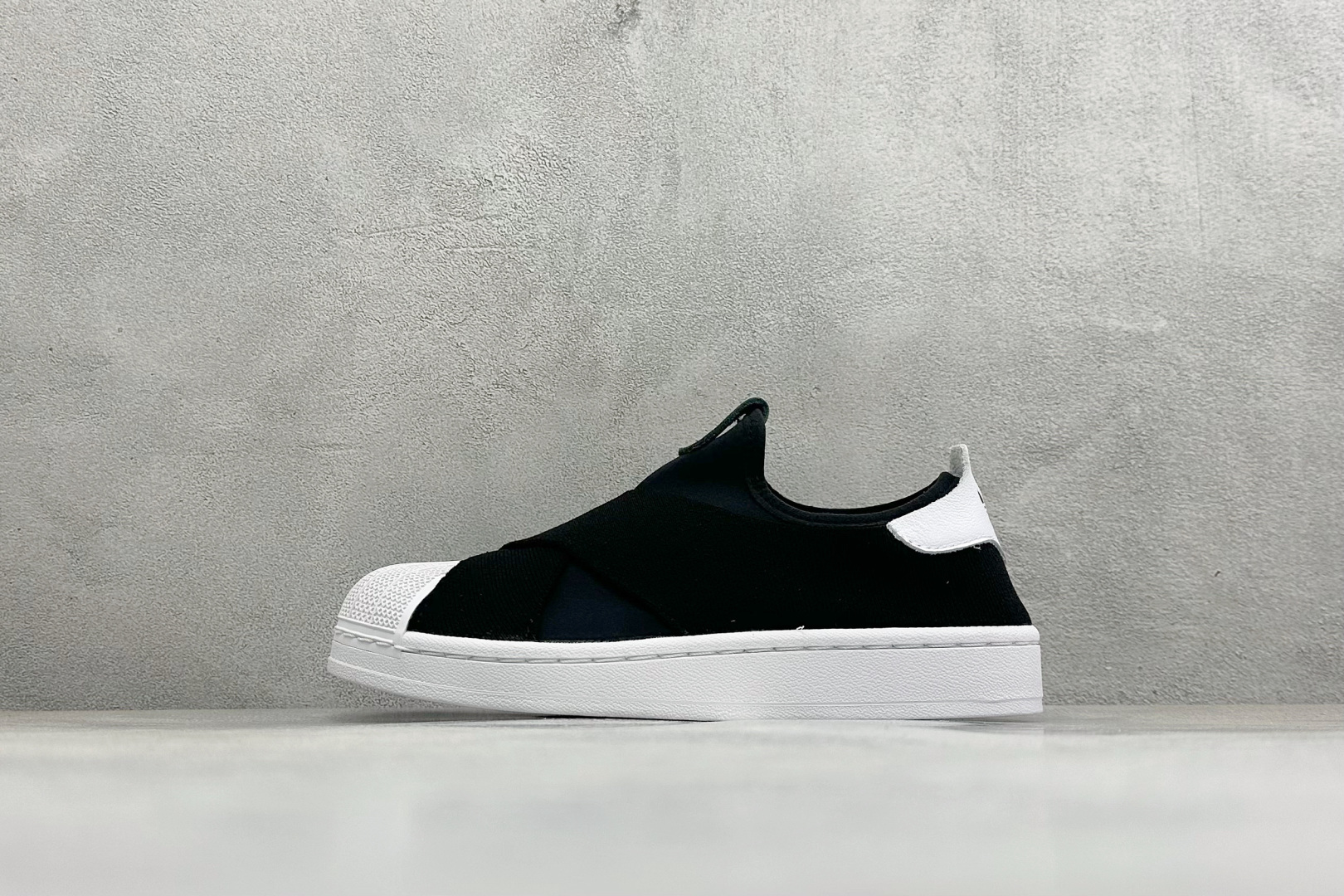 Adidas Originals Superstar 贝壳头绑带休闲板鞋 #头层牛皮 原厂固色弹力网布 细节随意对比 货 Adidas Originals Superstar 贝壳头绑带休闲板鞋 #头层牛皮 原厂固色弹力网布 细节随意对比 货