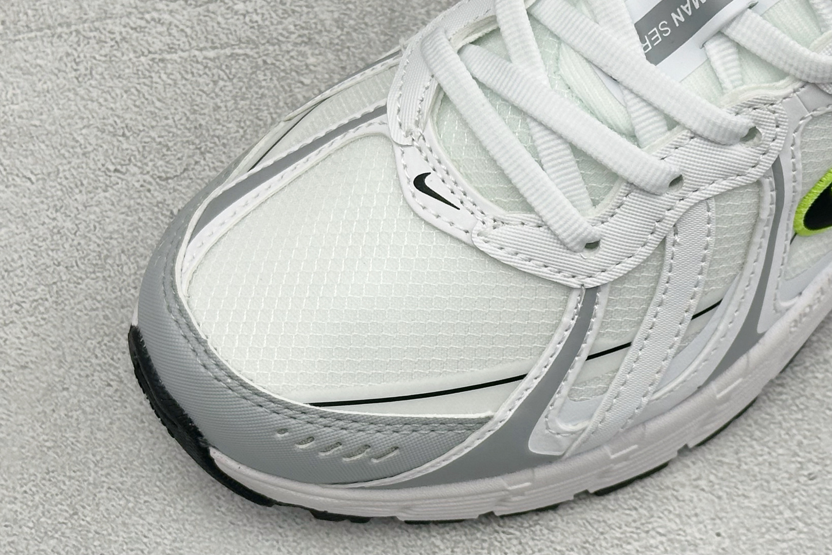Nike P-9000 复古休闲 耐克 低帮休闲城市通勤跑步鞋 货号: IZ4752-001 尺码: 36-45 
