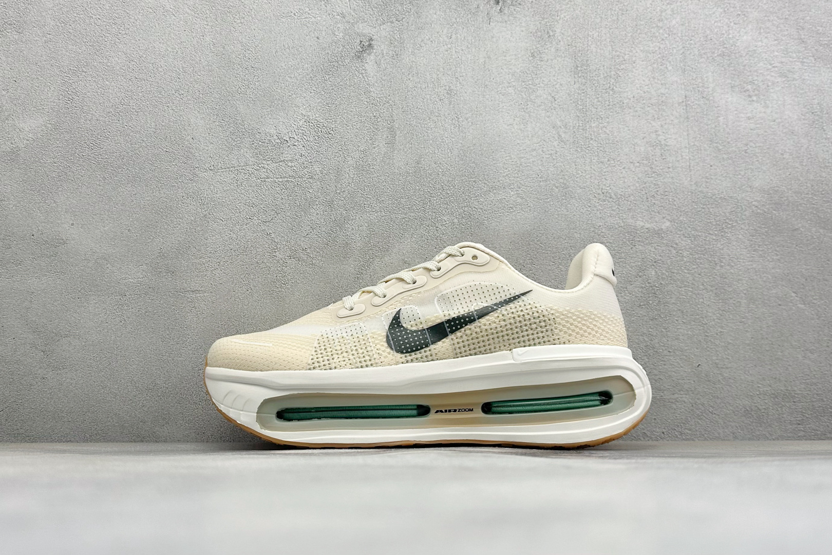 XL版Nike Air Zoom Pegasus Premium 全掌气垫缓震网面运动跑鞋 Nike 运用 Air技术专