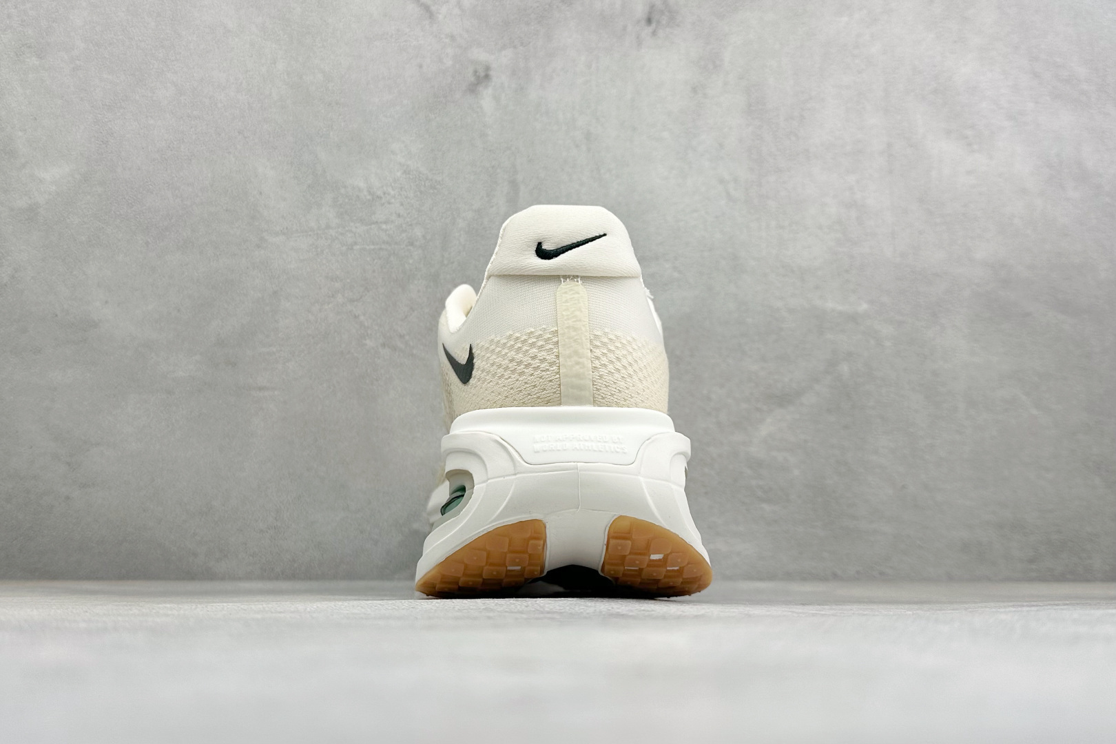 XL版Nike Air Zoom Pegasus Premium 全掌气垫缓震网面运动跑鞋 Nike 运用 Air技术专