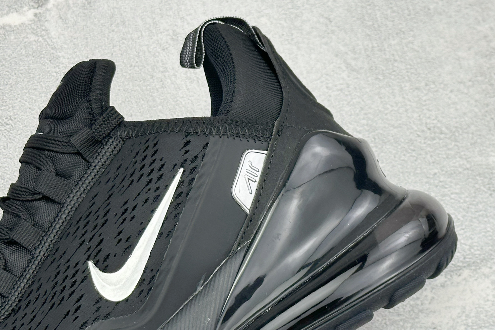 GS版Nike Air Max 270 Flyknit 耐克气垫休闲运动跑鞋 时尚舒适的穿着感受和出众格调 鞋款设计灵感 GS版Nike Air Max 270 Flyknit 耐克气垫休闲运动跑鞋 时尚舒适的穿着感受和出众格调 鞋款设计灵感