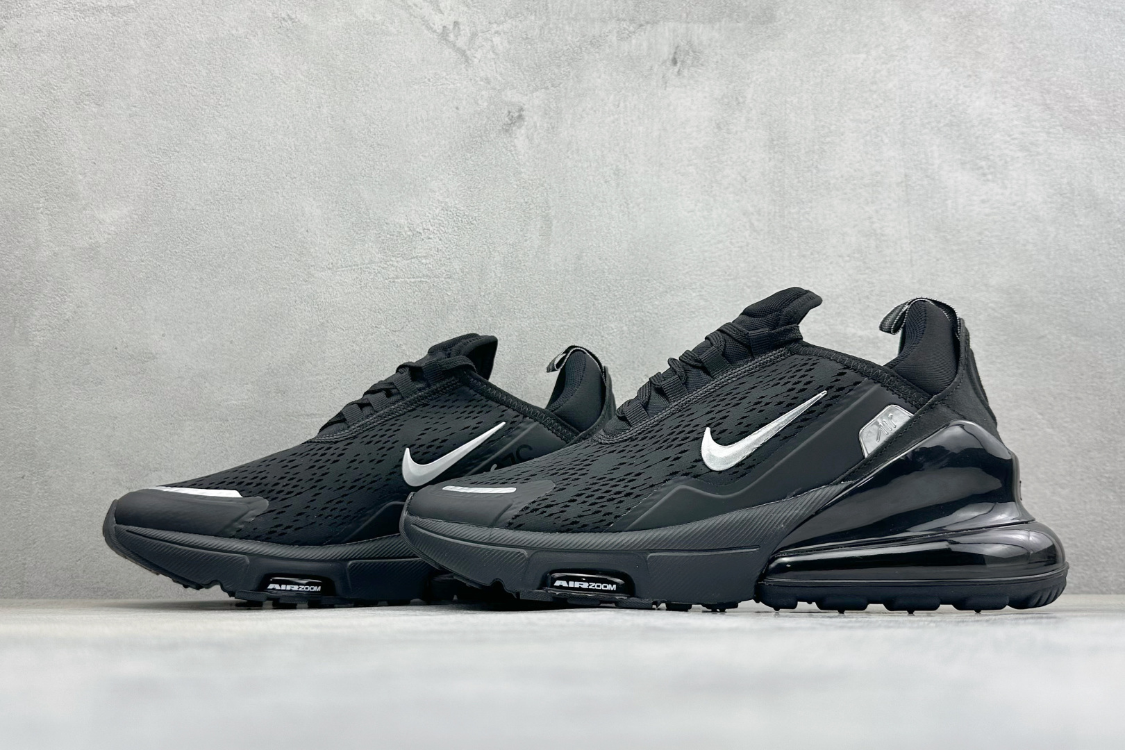 GS版Nike Air Max 270 Flyknit 耐克气垫休闲运动跑鞋 时尚舒适的穿着感受和出众格调 鞋款设计灵感 GS版Nike Air Max 270 Flyknit 耐克气垫休闲运动跑鞋 时尚舒适的穿着感受和出众格调 鞋款设计灵感
