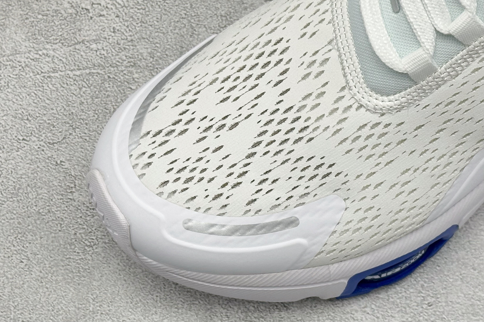GS版Nike Air Max 270 Flyknit 耐克气垫休闲运动跑鞋 时尚舒适的穿着感受和出众格调 鞋款设计灵感 GS版Nike Air Max 270 Flyknit 耐克气垫休闲运动跑鞋 时尚舒适的穿着感受和出众格调 鞋款设计灵感