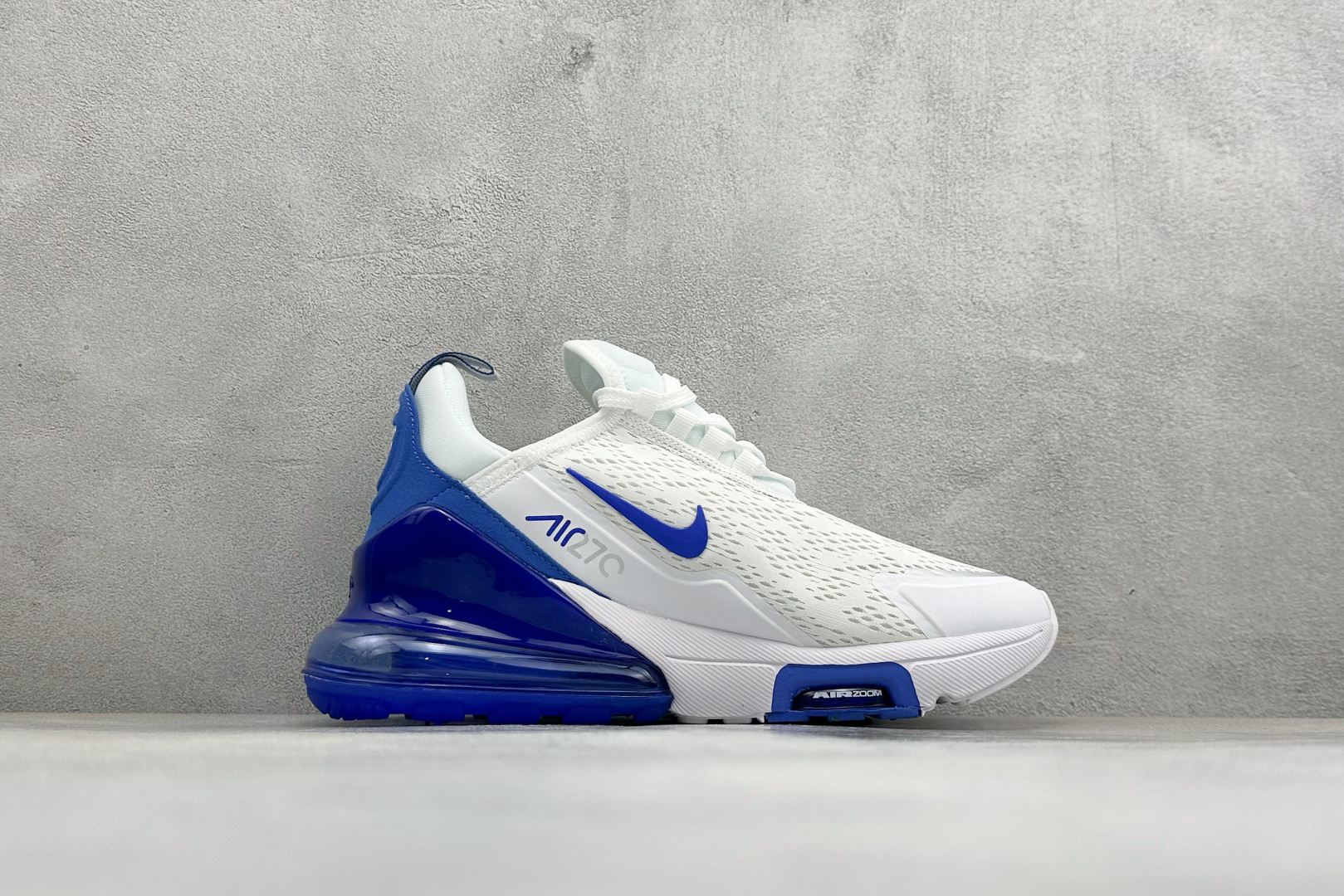 GS版Nike Air Max 270 Flyknit 耐克气垫休闲运动跑鞋 时尚舒适的穿着感受和出众格调 鞋款设计灵感 GS版Nike Air Max 270 Flyknit 耐克气垫休闲运动跑鞋 时尚舒适的穿着感受和出众格调 鞋款设计灵感