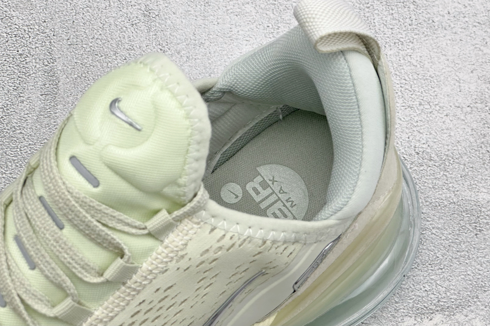 GS版Nike Air Max 270 Flyknit 耐克气垫休闲运动跑鞋 时尚舒适的穿着感受和出众格调 鞋款设计灵感 GS版Nike Air Max 270 Flyknit 耐克气垫休闲运动跑鞋 时尚舒适的穿着感受和出众格调 鞋款设计灵感