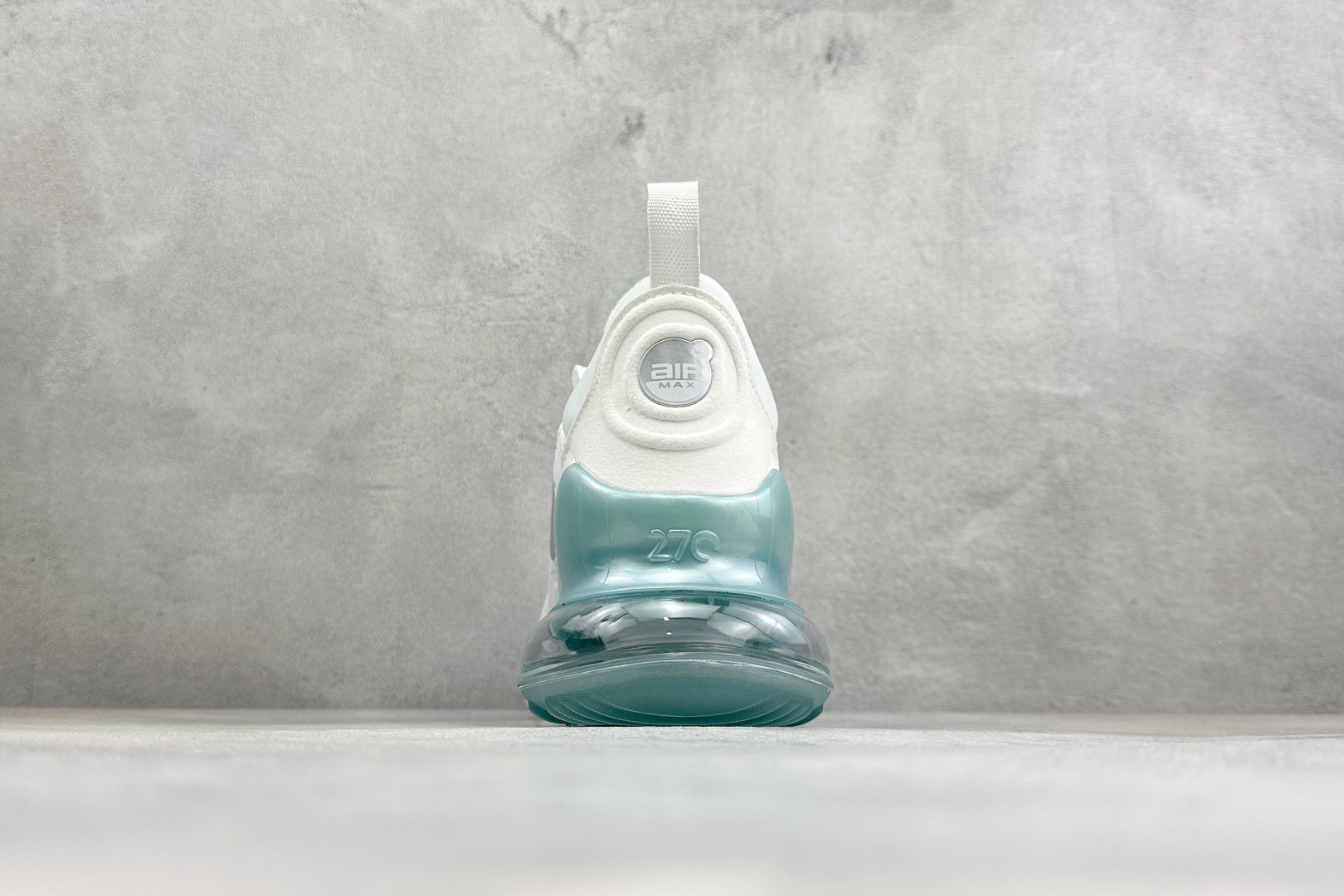 GS版Nike Air Max 270 Flyknit 耐克气垫休闲运动跑鞋 时尚舒适的穿着感受和出众格调 鞋款设计灵感