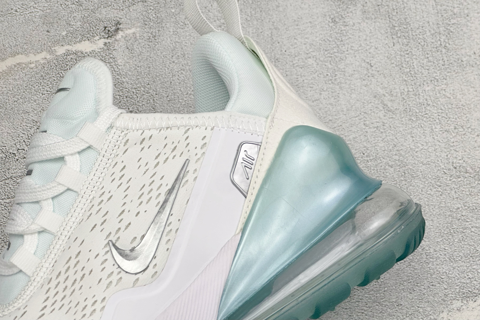 GS版Nike Air Max 270 Flyknit 耐克气垫休闲运动跑鞋 时尚舒适的穿着感受和出众格调 鞋款设计灵感