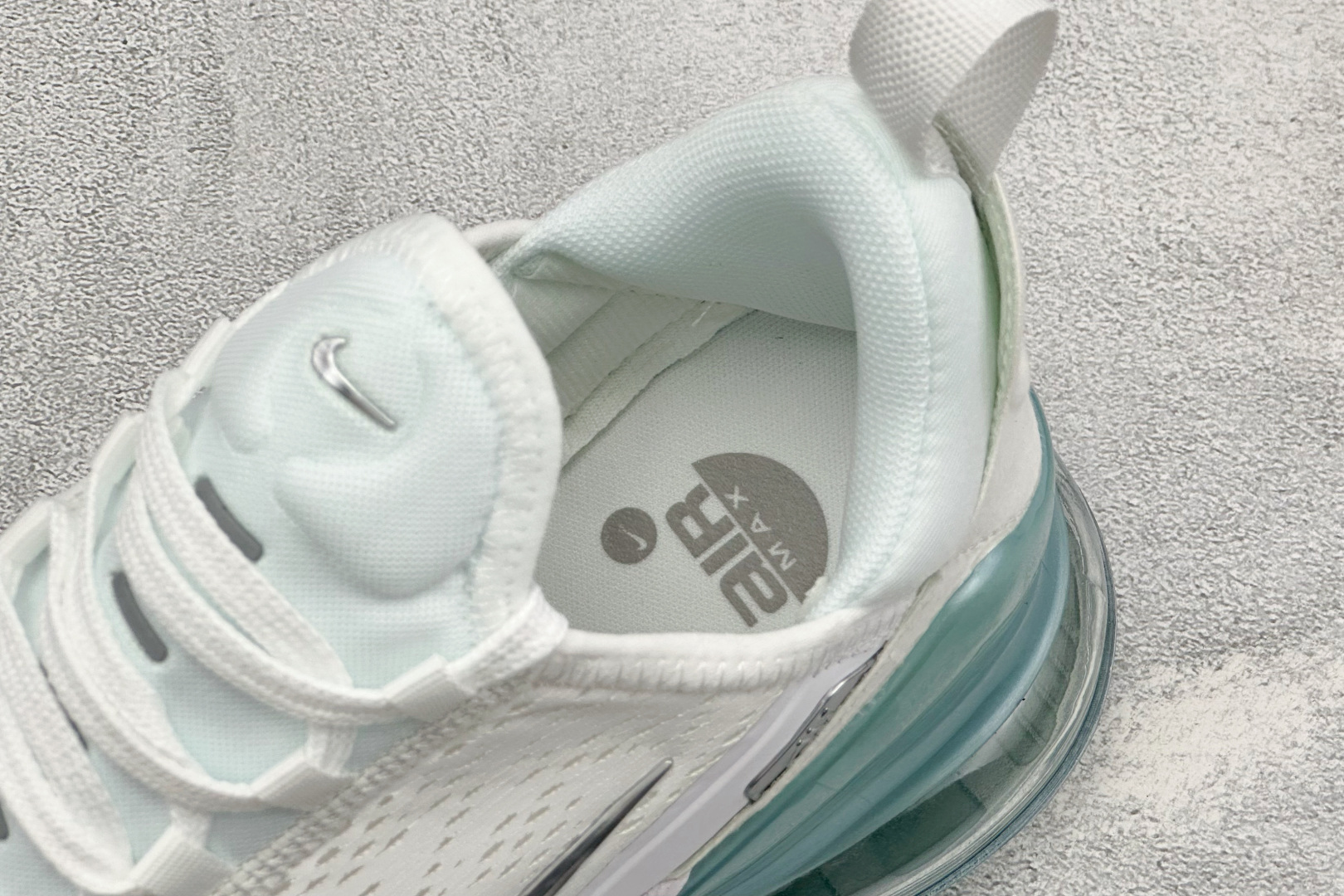 GS版Nike Air Max 270 Flyknit 耐克气垫休闲运动跑鞋 时尚舒适的穿着感受和出众格调 鞋款设计灵感