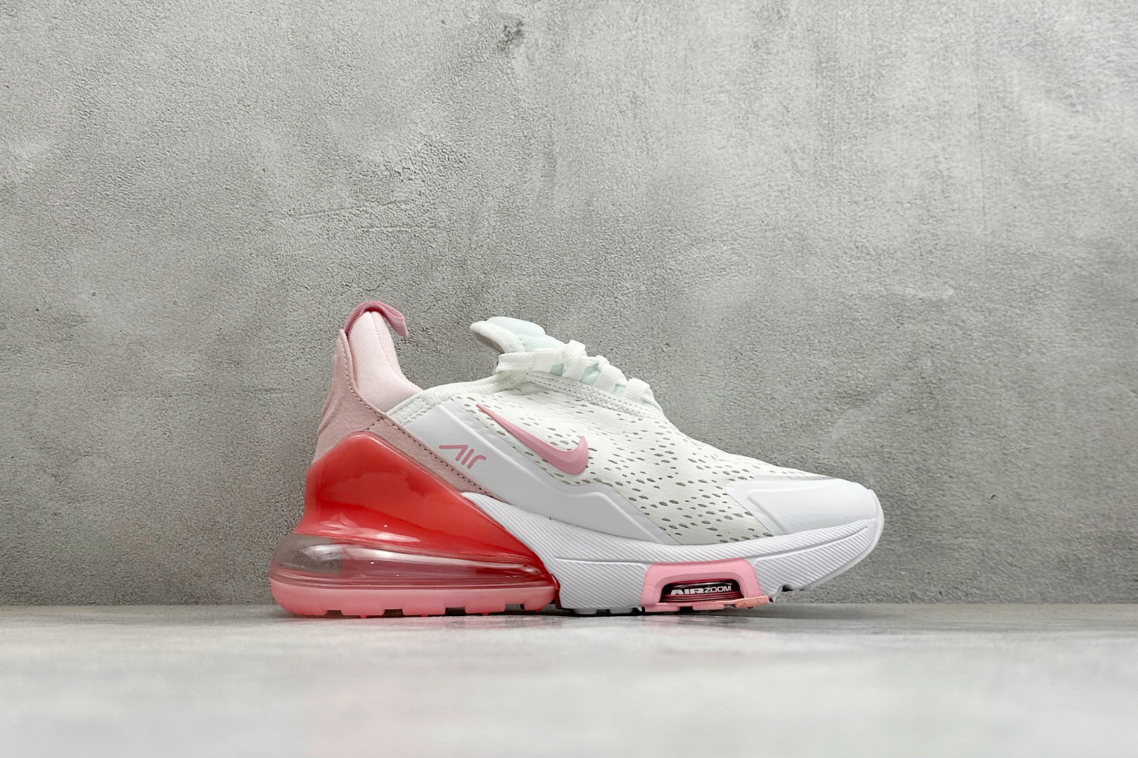 GS版Nike Air Max 270 Flyknit 耐克气垫休闲运动跑鞋 时尚舒适的穿着感受和出众格调 鞋款设计灵感