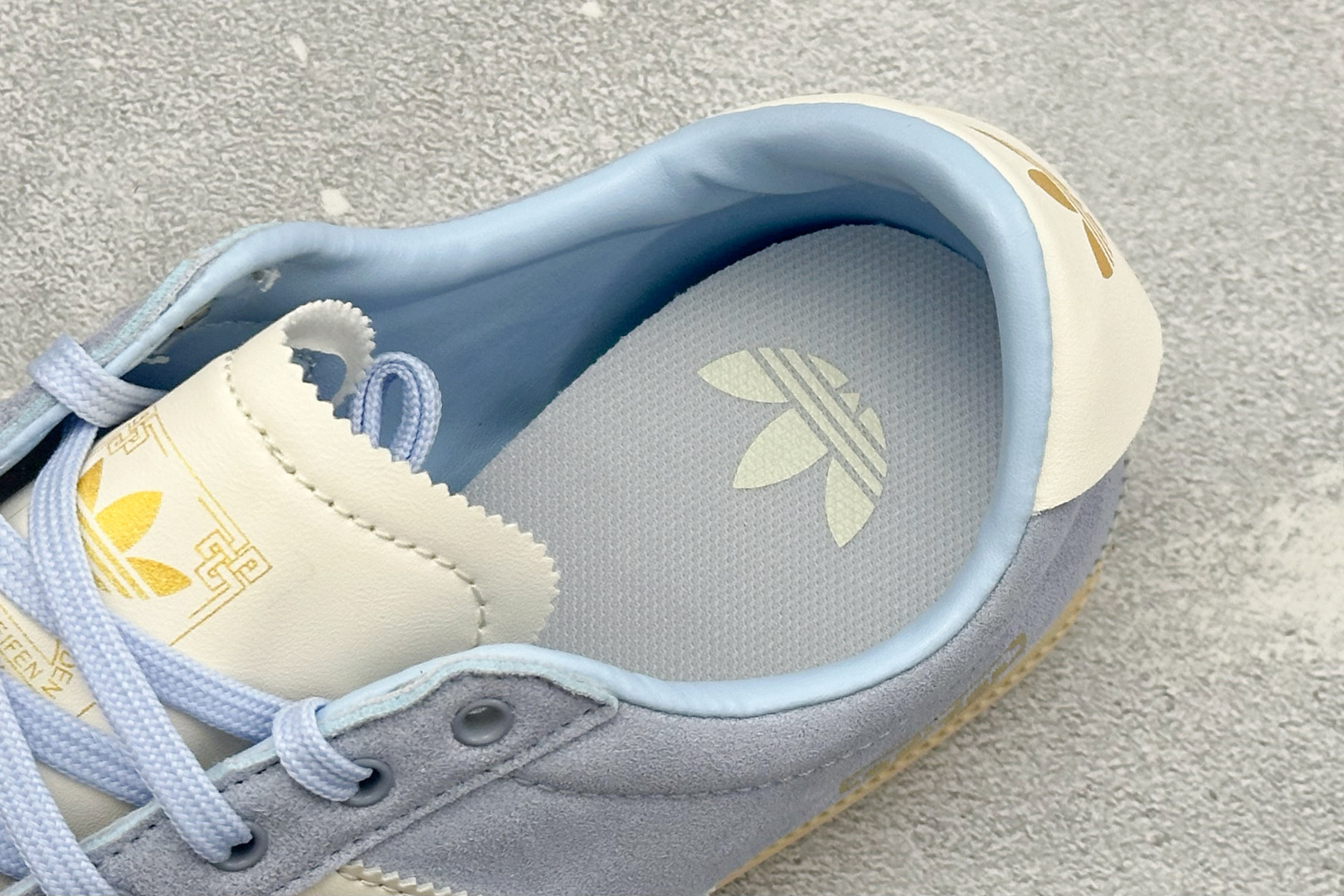 ML版Adidas Originals Anfu Trainers 三叶草 阿迪复古玛丽珍鞋 “安福” 采用粒面纤维革鞋 ML版Adidas Originals Anfu Trainers 三叶草 阿迪复古玛丽珍鞋 “安福” 采用粒面纤维革鞋