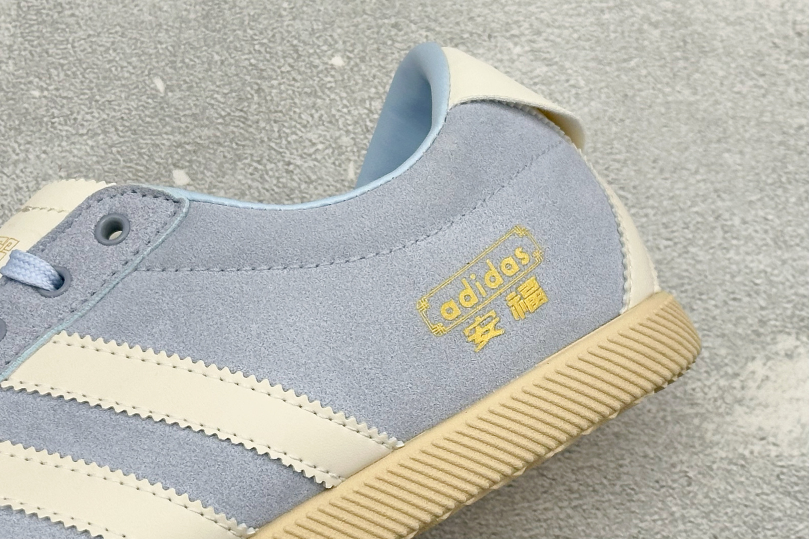 ML版Adidas Originals Anfu Trainers 三叶草 阿迪复古玛丽珍鞋 “安福” 采用粒面纤维革鞋 ML版Adidas Originals Anfu Trainers 三叶草 阿迪复古玛丽珍鞋 “安福” 采用粒面纤维革鞋