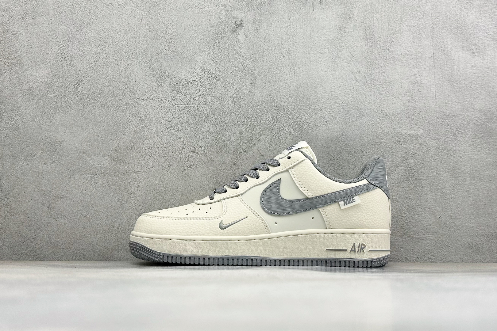 福利特价 Nike Air Force 1'07 Low 联名 空军一号低帮休闲板鞋 #原楦原纸板 纯正空军版型 内置全 福利特价 Nike Air Force 1'07 Low 联名 空军一号低帮休闲板鞋 #原楦原纸板 纯正空军版型 内置全