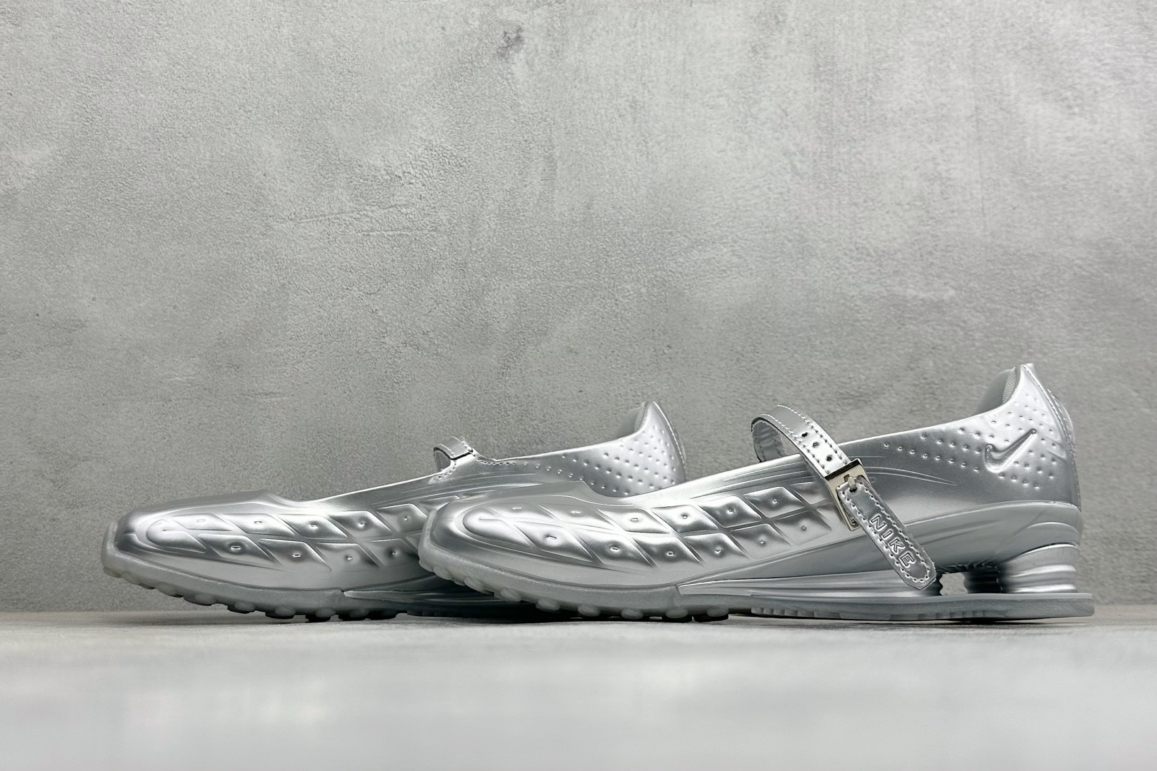 BF版Nike Shox Z Calistra Labelhood 耐克舒适贴合玛丽珍鞋 货号: IR5510-002 