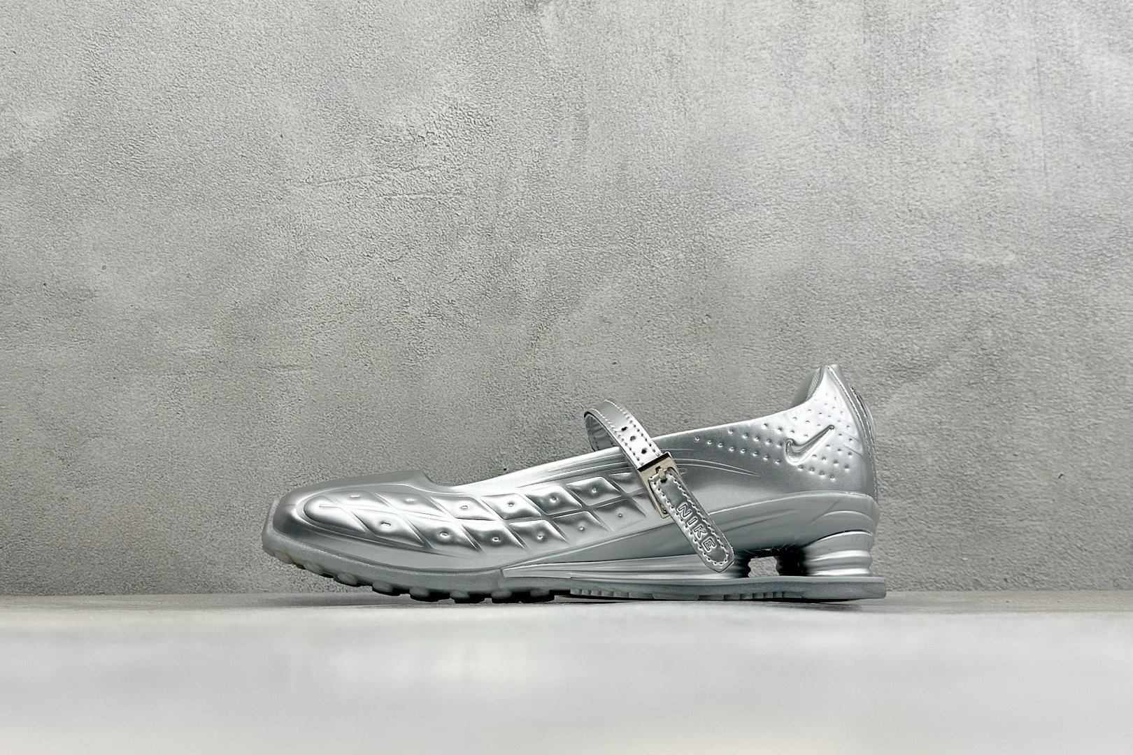 BF版Nike Shox Z Calistra Labelhood 耐克舒适贴合玛丽珍鞋 货号: IR5510-002 